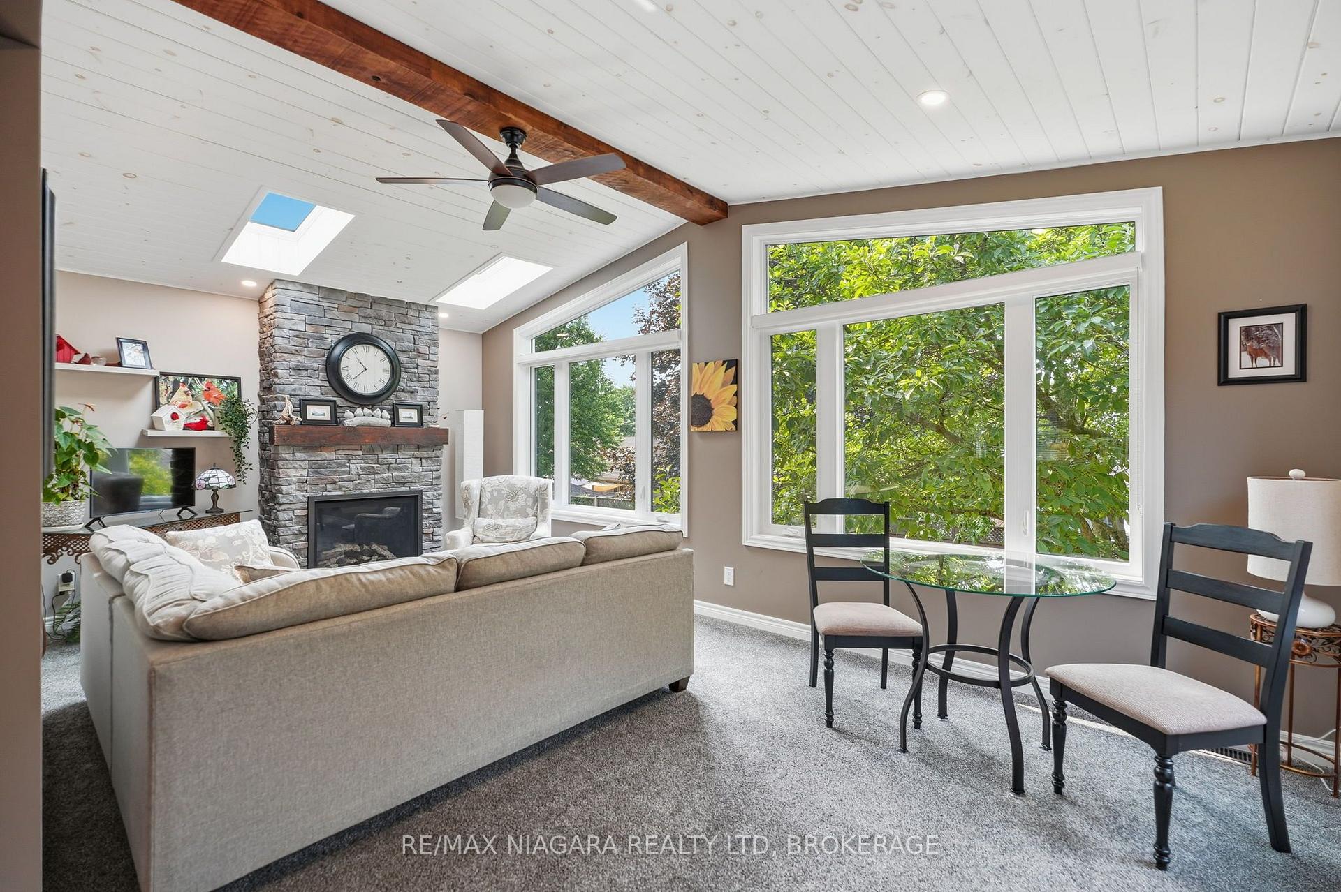 Photo 15 of 4 Vista Drive, Pelham, Fonthill — HOMEH