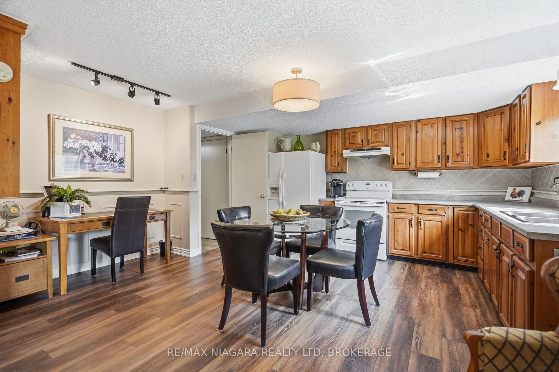 Photo 25 of 4 Vista Drive, Pelham, Fonthill — HOMEH