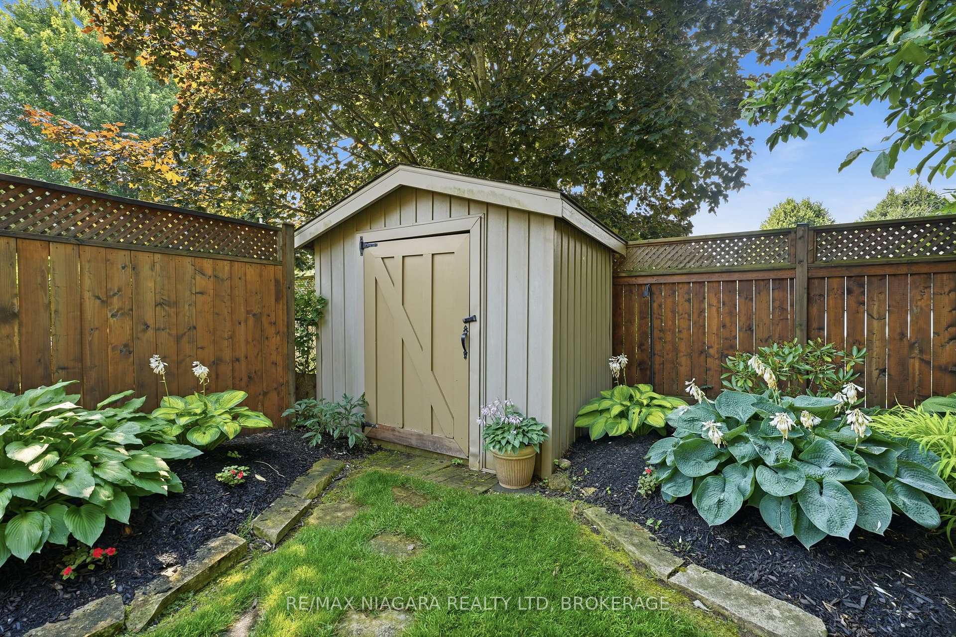 Photo 35 of 4 Vista Drive, Pelham, Fonthill — HOMEH