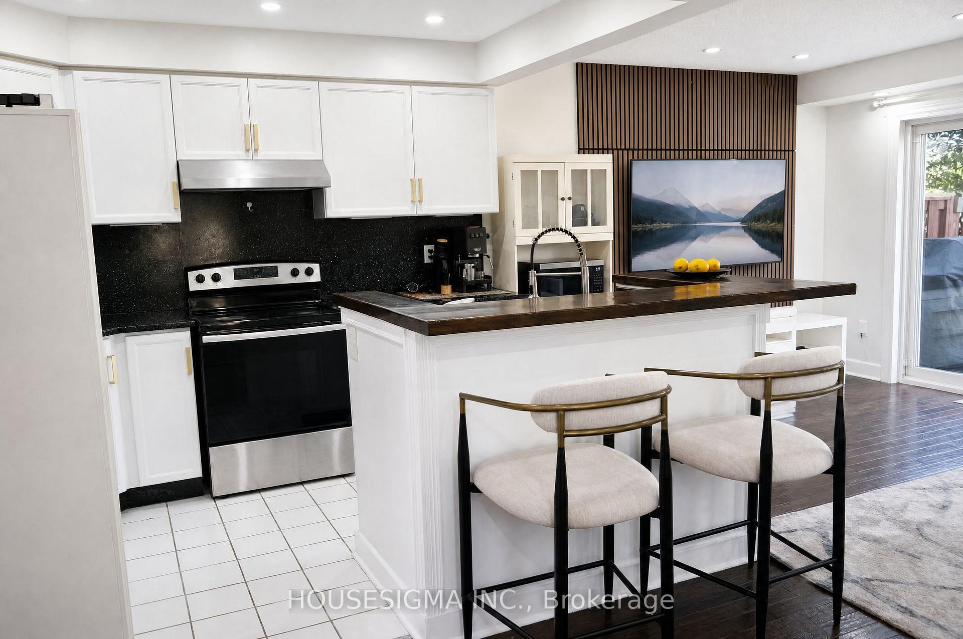 Photo 35 of 34 Kildonan Crescent, Hamilton, Waterdown — HOMEH