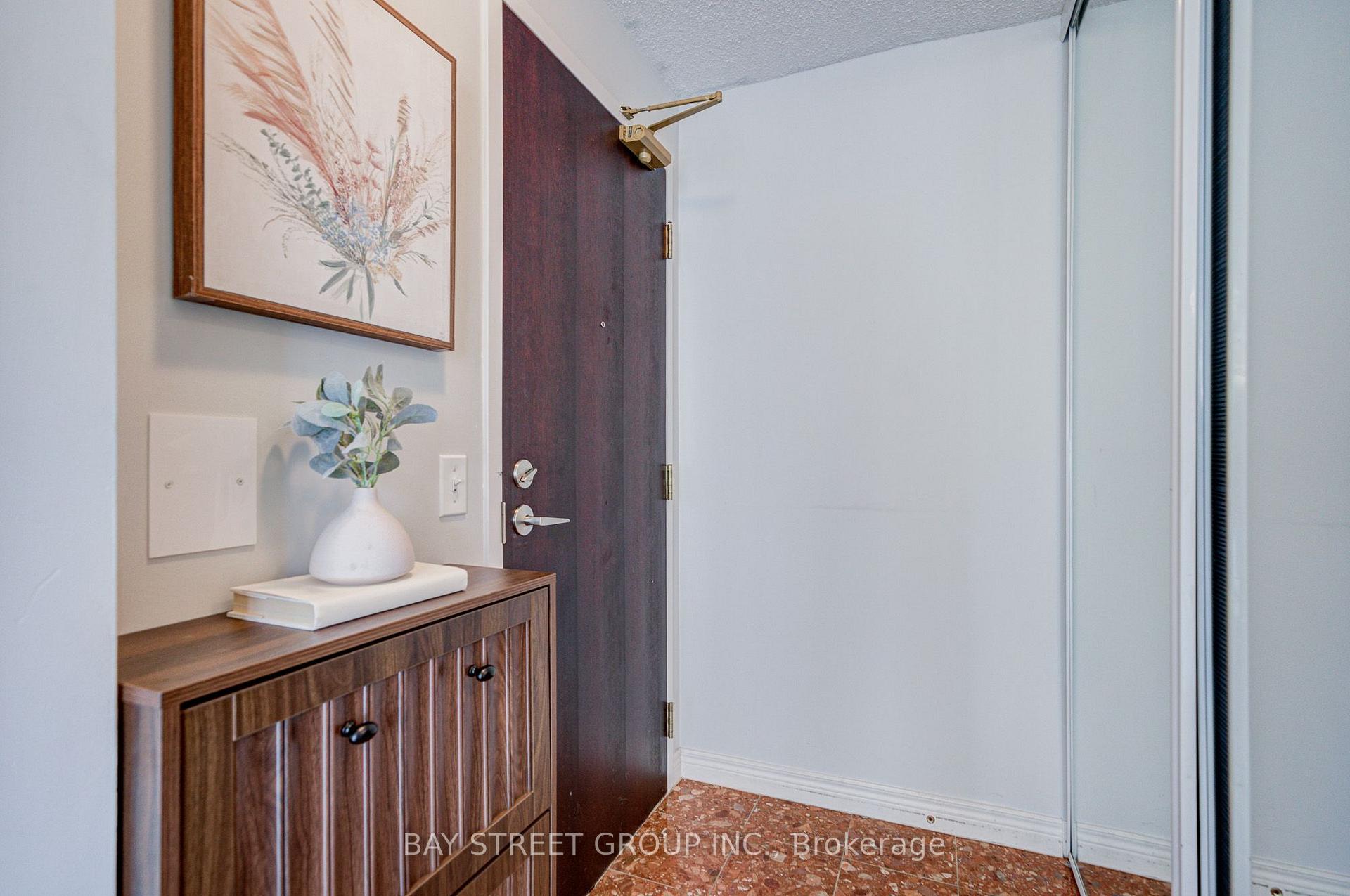 Photo 5 of Unit 1811, 30 Grand Trunk Crescent, Toronto, Waterfront Communities — HOMEH
