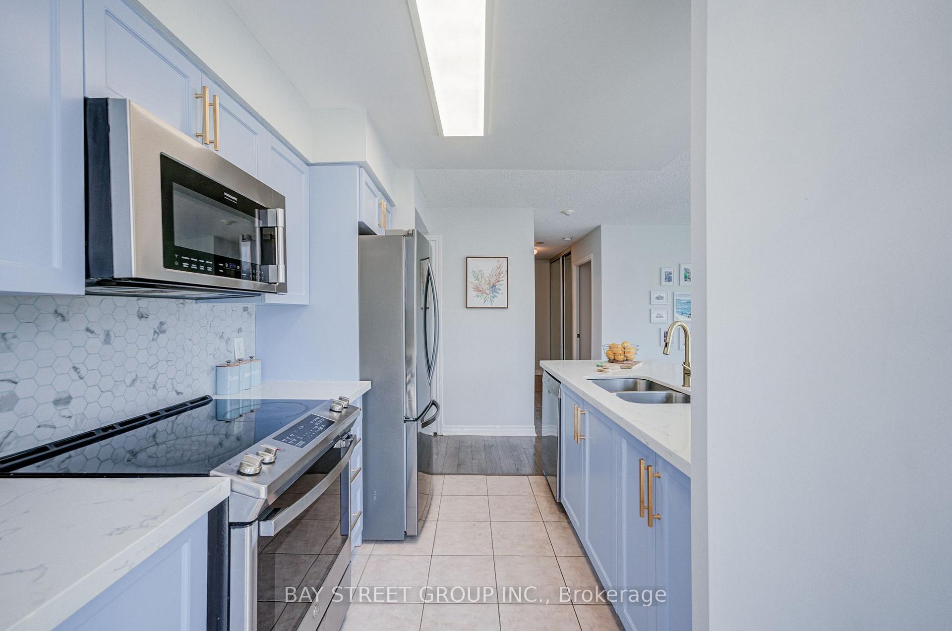 Photo 10 of Unit 1811, 30 Grand Trunk Crescent, Toronto, Waterfront Communities — HOMEH