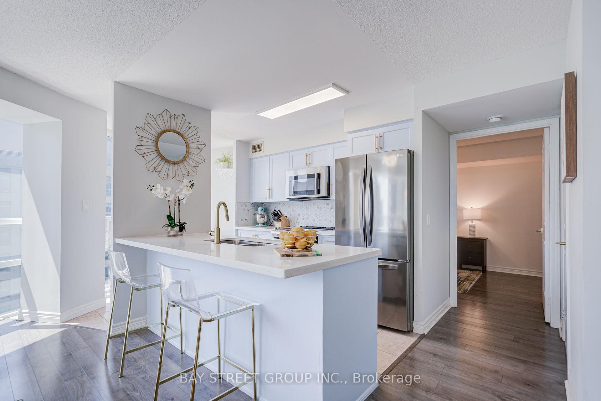Photo 11 of Unit 1811, 30 Grand Trunk Crescent, Toronto, Waterfront Communities — HOMEH