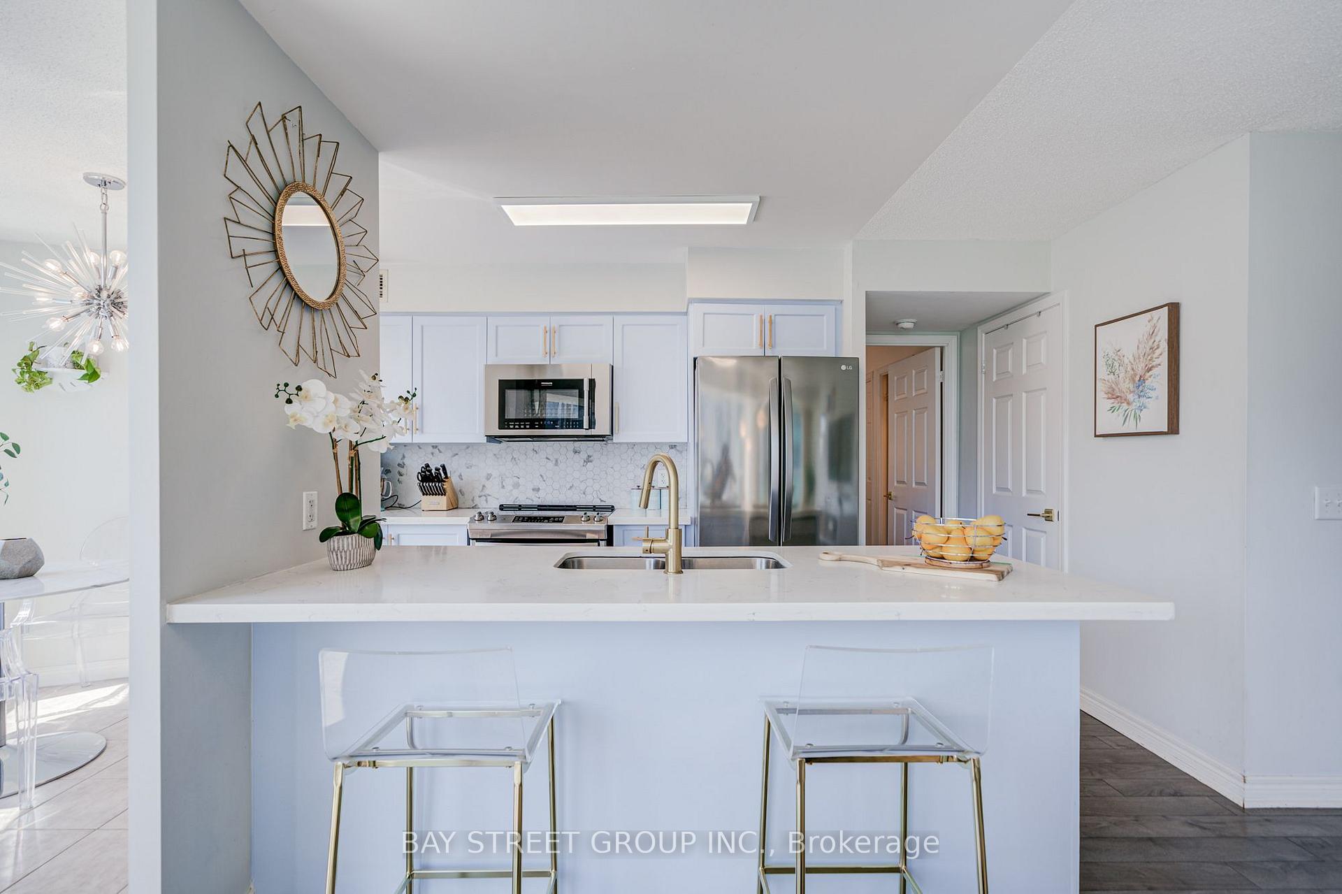 Photo 12 of Unit 1811, 30 Grand Trunk Crescent, Toronto, Waterfront Communities — HOMEH