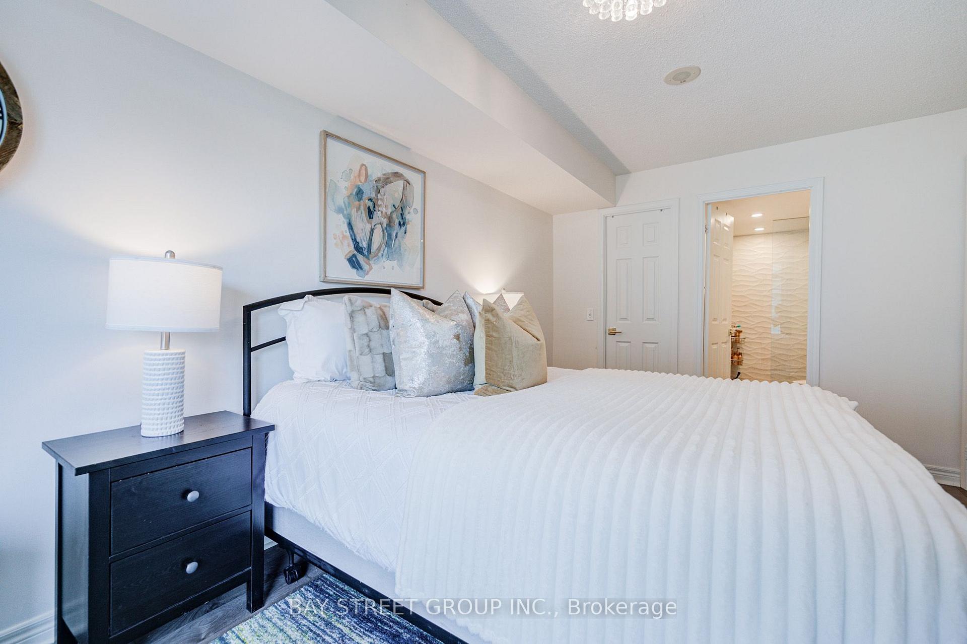 Photo 19 of Unit 1811, 30 Grand Trunk Crescent, Toronto, Waterfront Communities — HOMEH