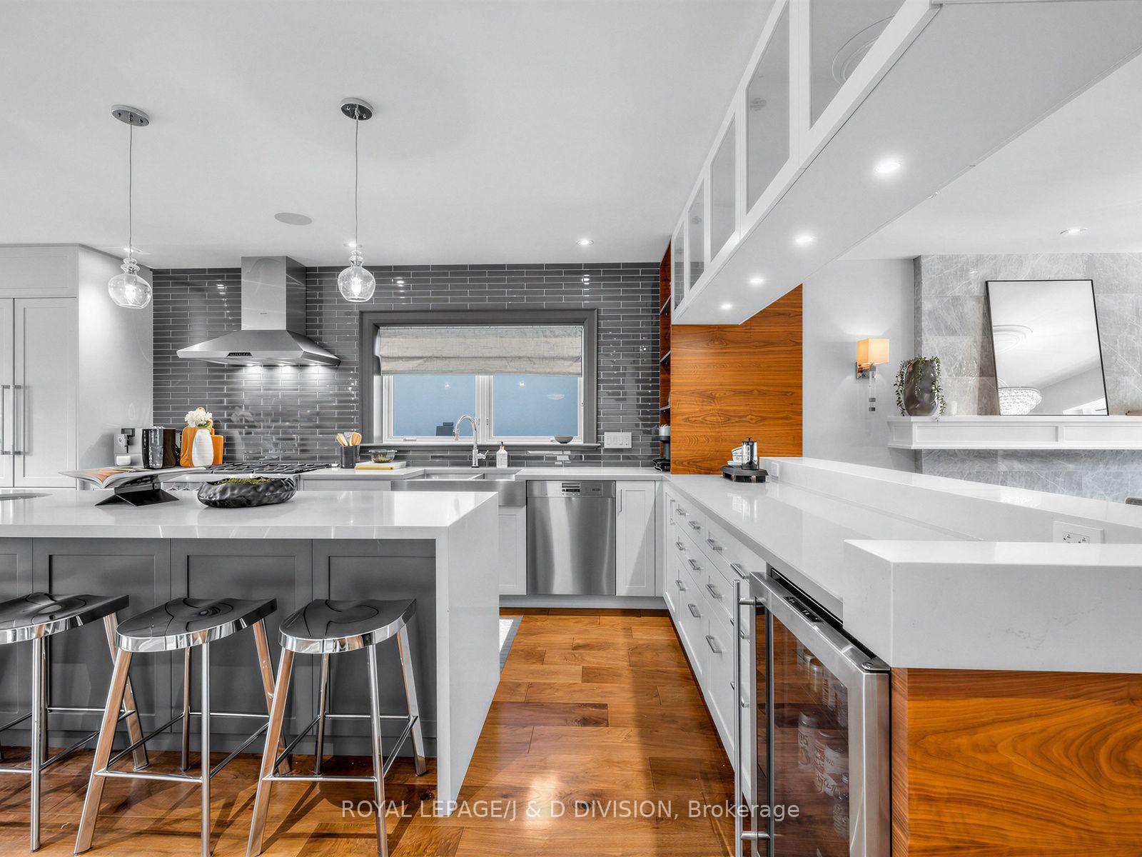 Photo 7 of 146 Glenvale Boulevard, Toronto, Leaside — HOMEH