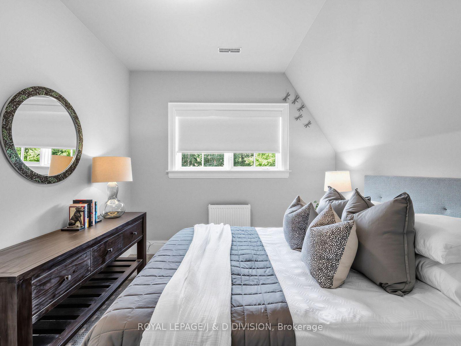 Photo 22 of 146 Glenvale Boulevard, Toronto, Leaside — HOMEH