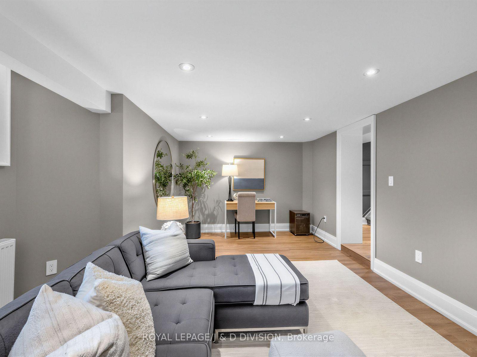 Photo 30 of 146 Glenvale Boulevard, Toronto, Leaside — HOMEH