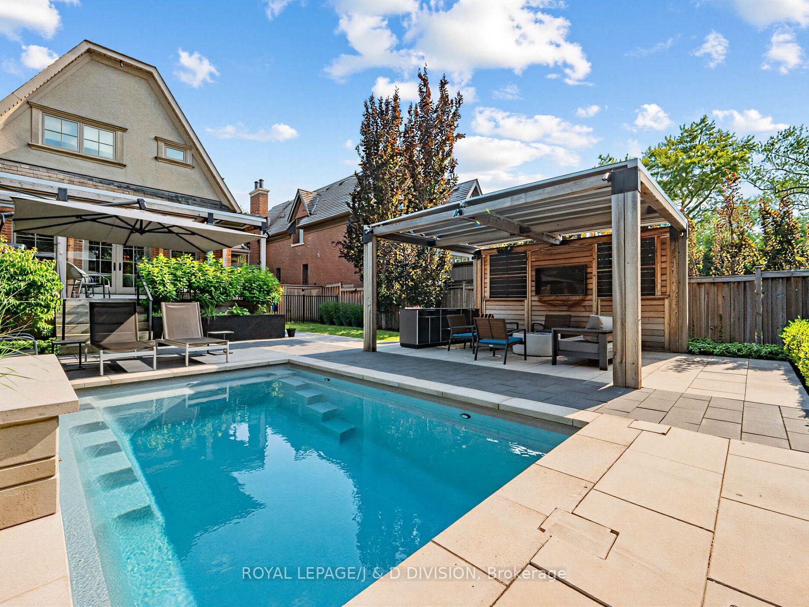 Photo 36 of 146 Glenvale Boulevard, Toronto, Leaside — HOMEH