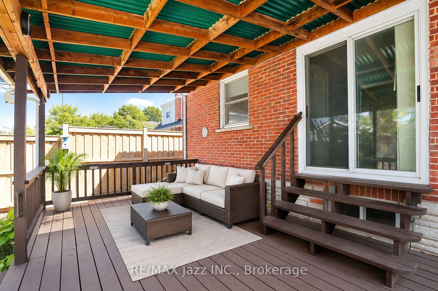 Photo 11 of 132 Highland Avenue, Oshawa, Central — HOMEH