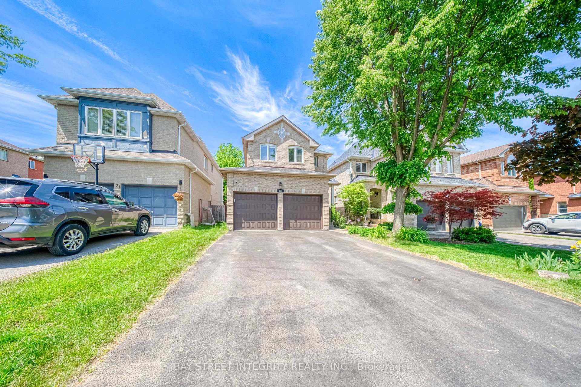 Photo 2 of 129 Fadine Road, Newmarket, Summerhill Estates — HOMEH