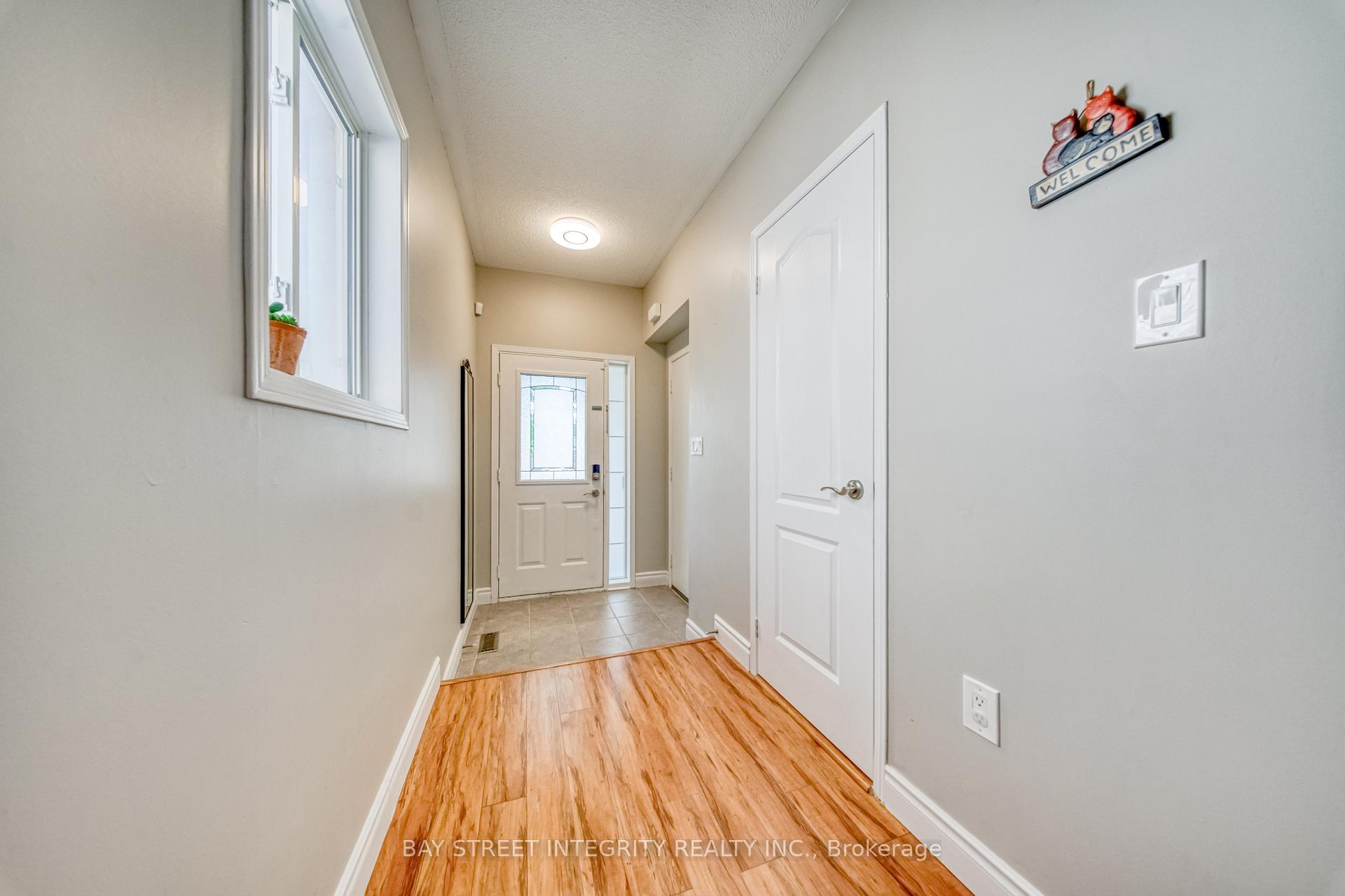 Photo 3 of 129 Fadine Road, Newmarket, Summerhill Estates — HOMEH