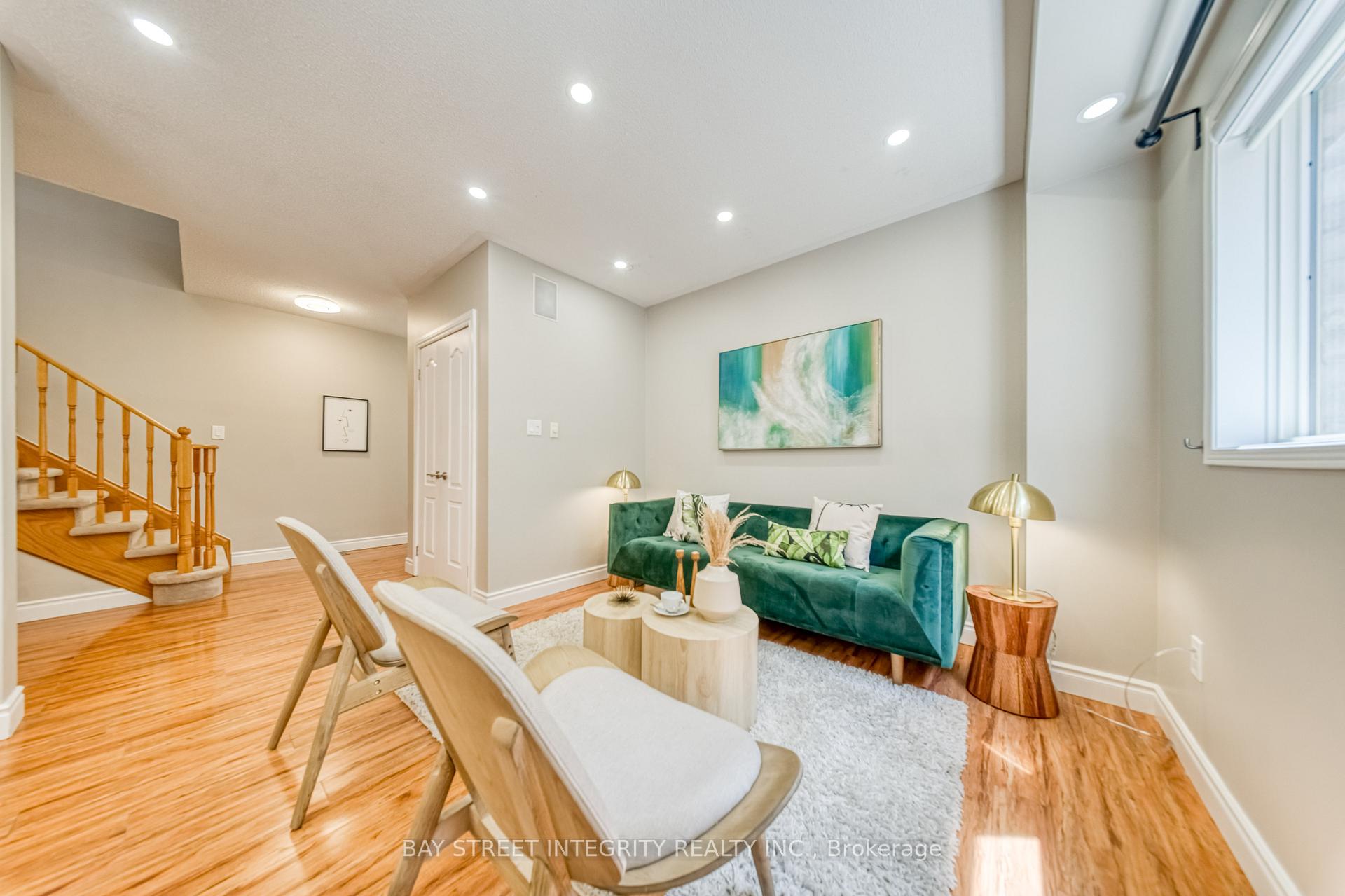 Photo 5 of 129 Fadine Road, Newmarket, Summerhill Estates — HOMEH