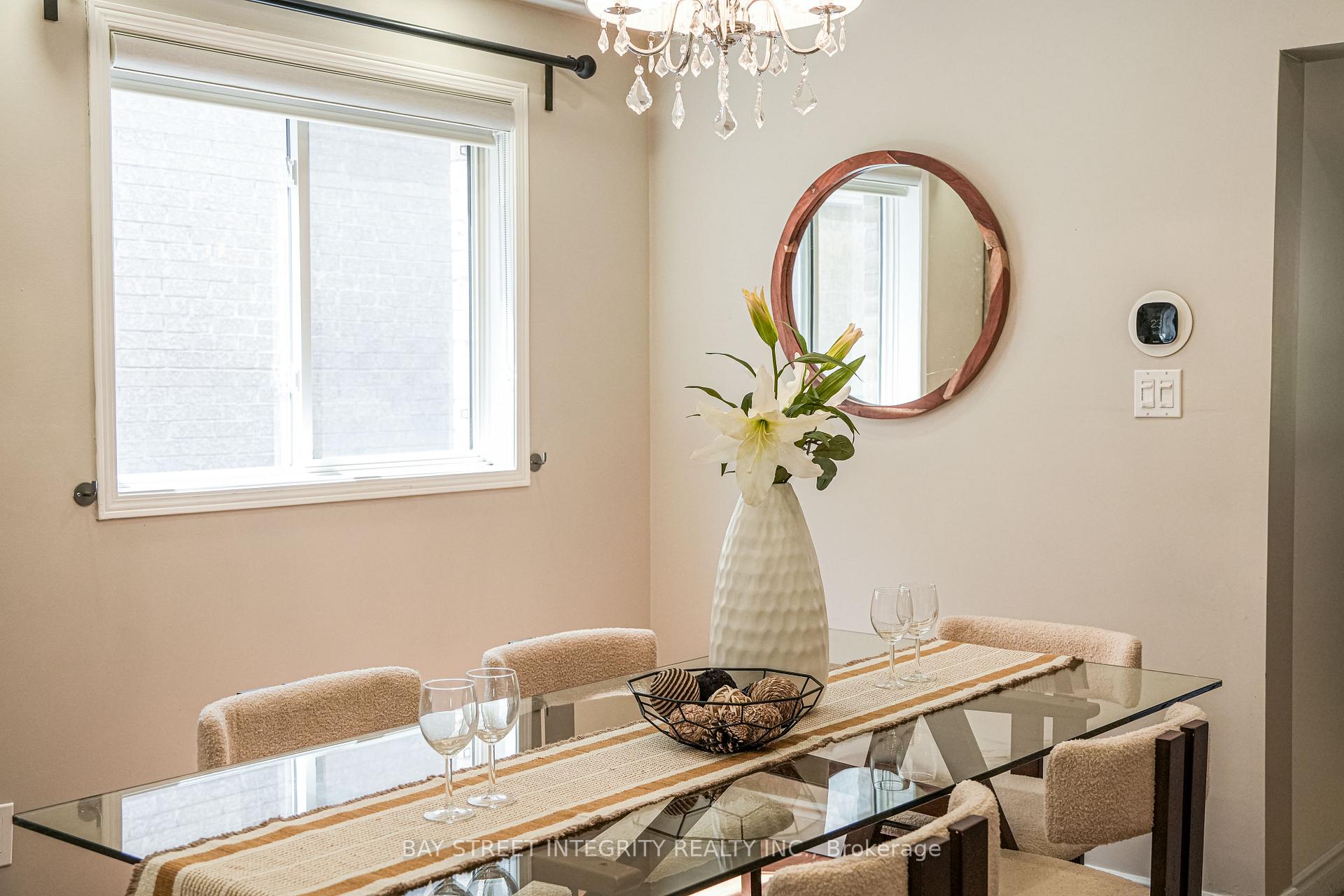 Photo 8 of 129 Fadine Road, Newmarket, Summerhill Estates — HOMEH