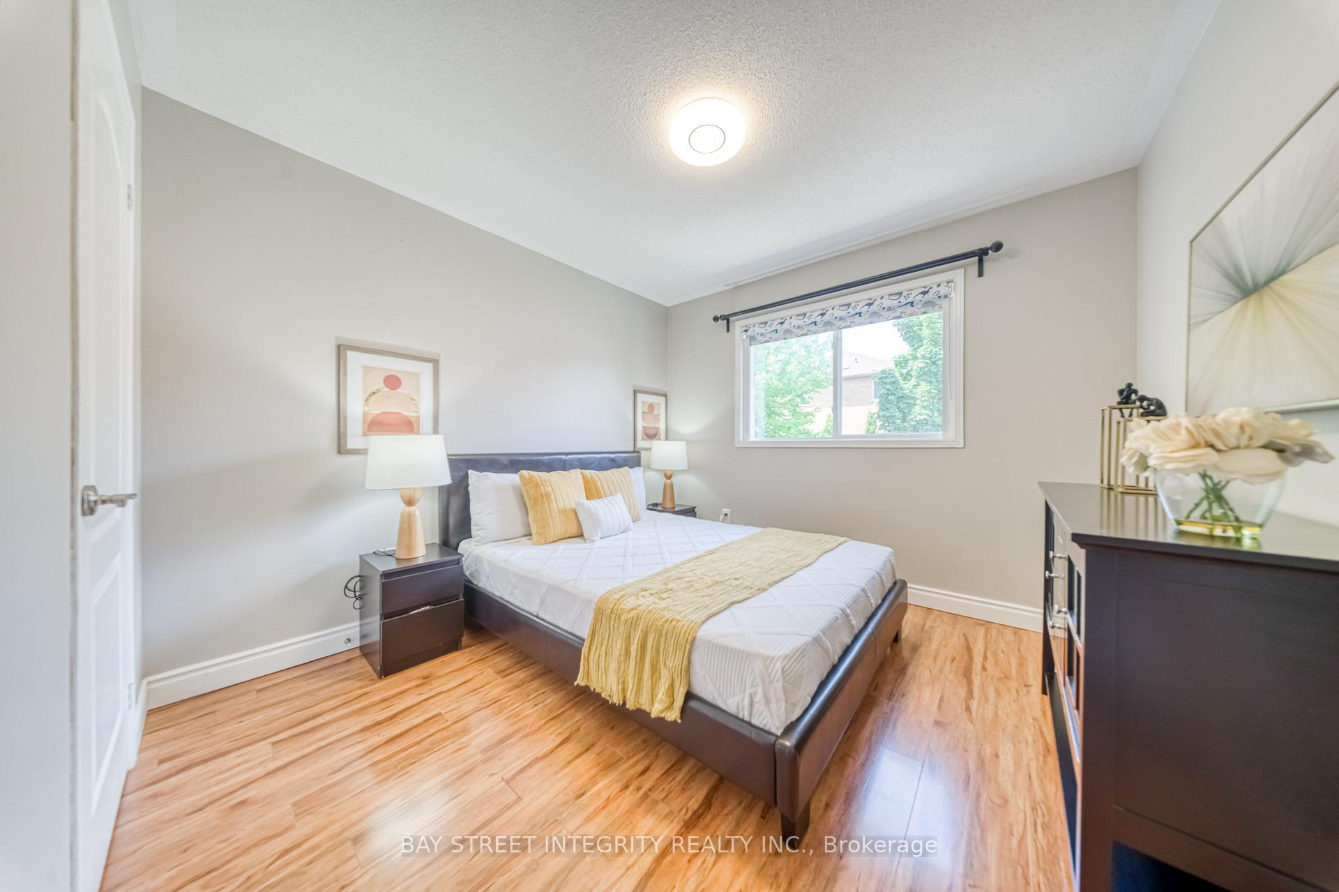 Photo 25 of 129 Fadine Road, Newmarket, Summerhill Estates — HOMEH