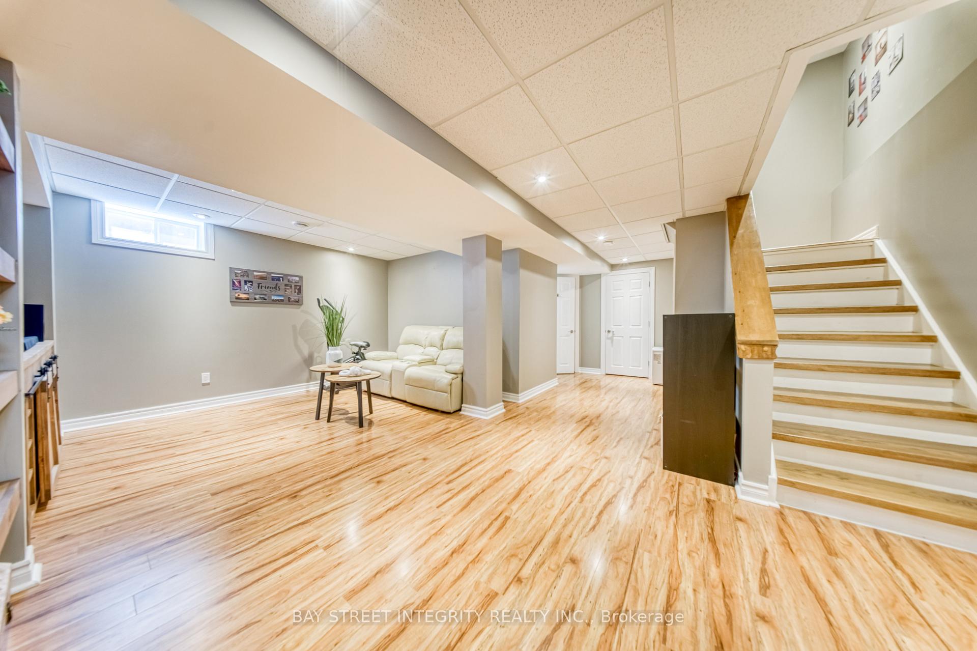 Photo 29 of 129 Fadine Road, Newmarket, Summerhill Estates — HOMEH
