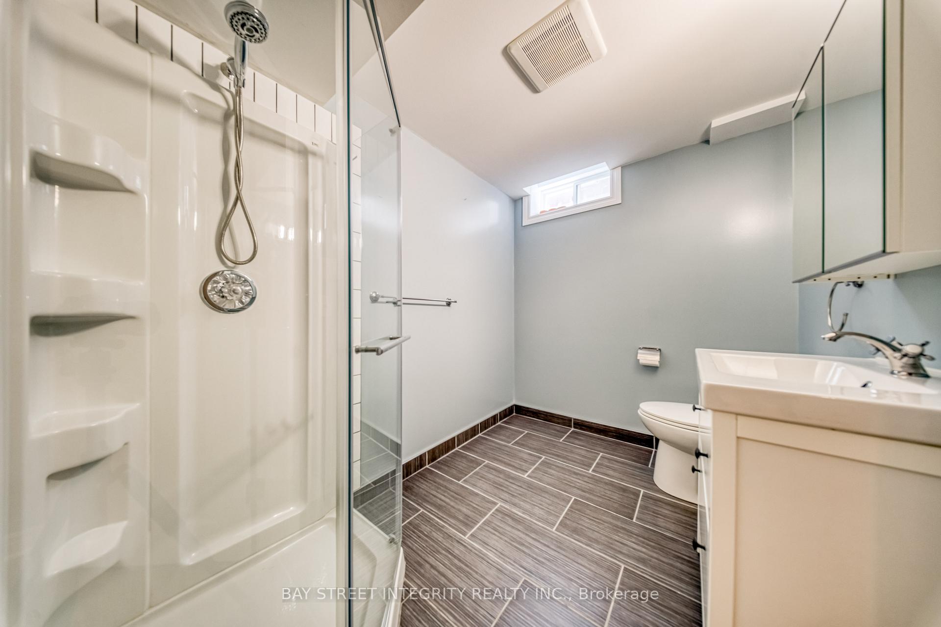 Photo 31 of 129 Fadine Road, Newmarket, Summerhill Estates — HOMEH