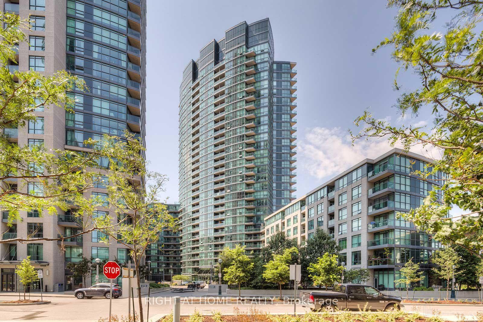 Photo 3 of Unit 1807, 231 Fort York Boulevard, Toronto, Waterfront Communities — HOMEH