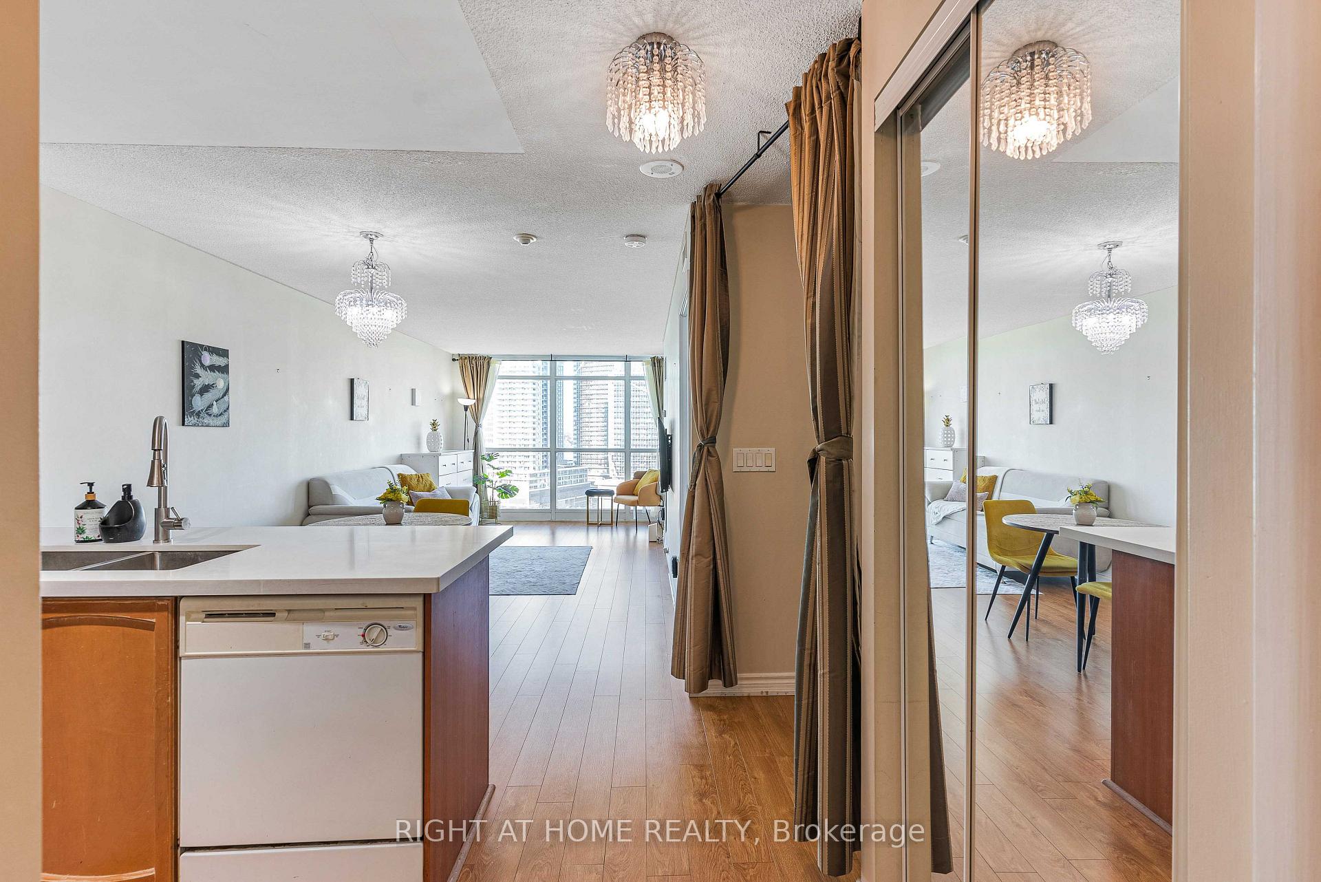 Photo 26 of Unit 1807, 231 Fort York Boulevard, Toronto, Waterfront Communities — HOMEH