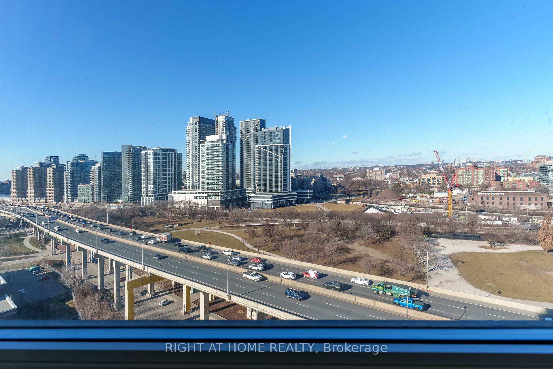 Photo 7 of Unit 1807, 231 Fort York Boulevard, Toronto, Waterfront Communities — HOMEH