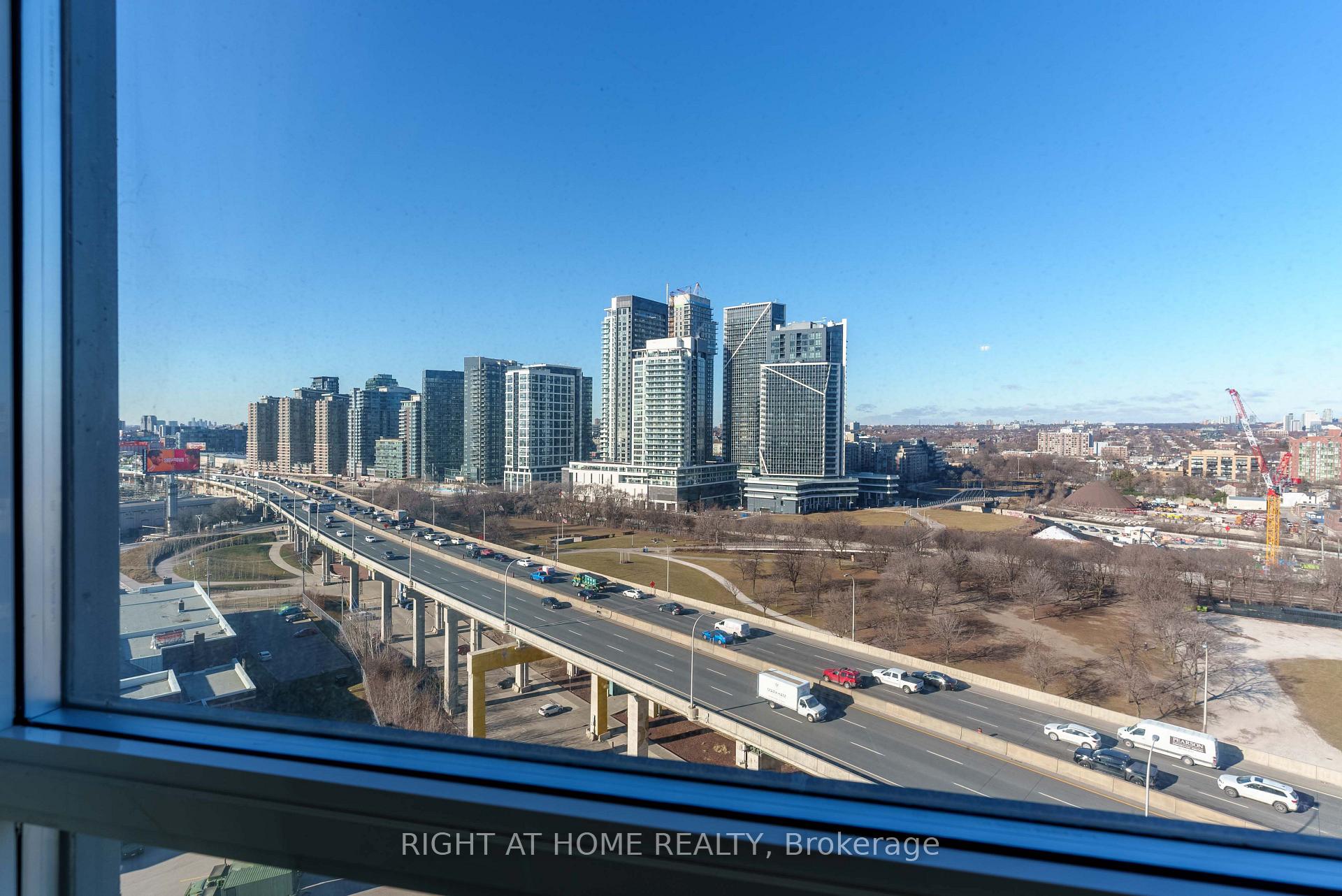 Photo 8 of Unit 1807, 231 Fort York Boulevard, Toronto, Waterfront Communities — HOMEH
