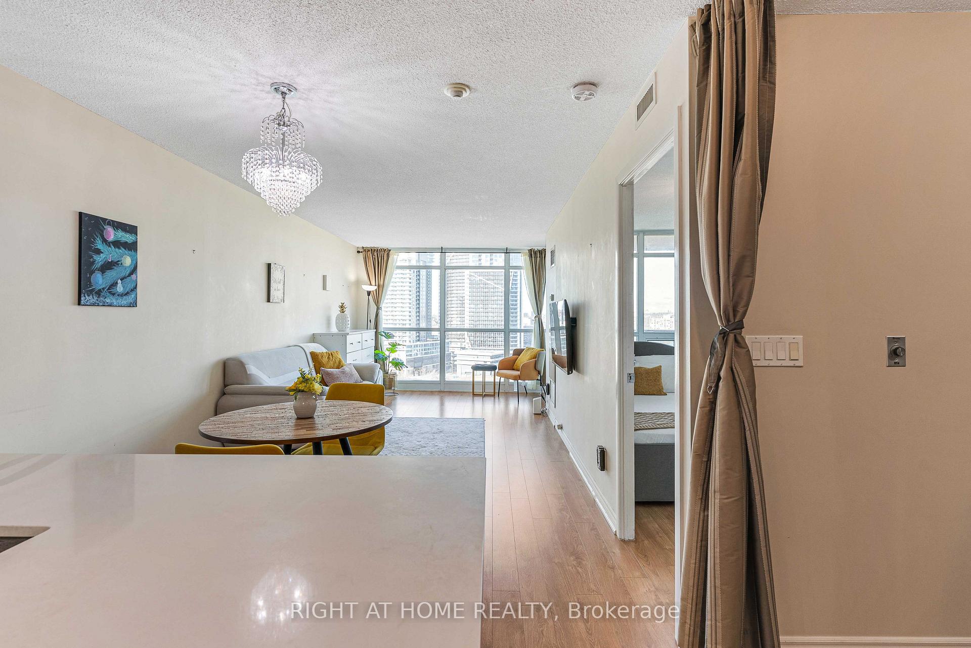 Photo 9 of Unit 1807, 231 Fort York Boulevard, Toronto, Waterfront Communities — HOMEH