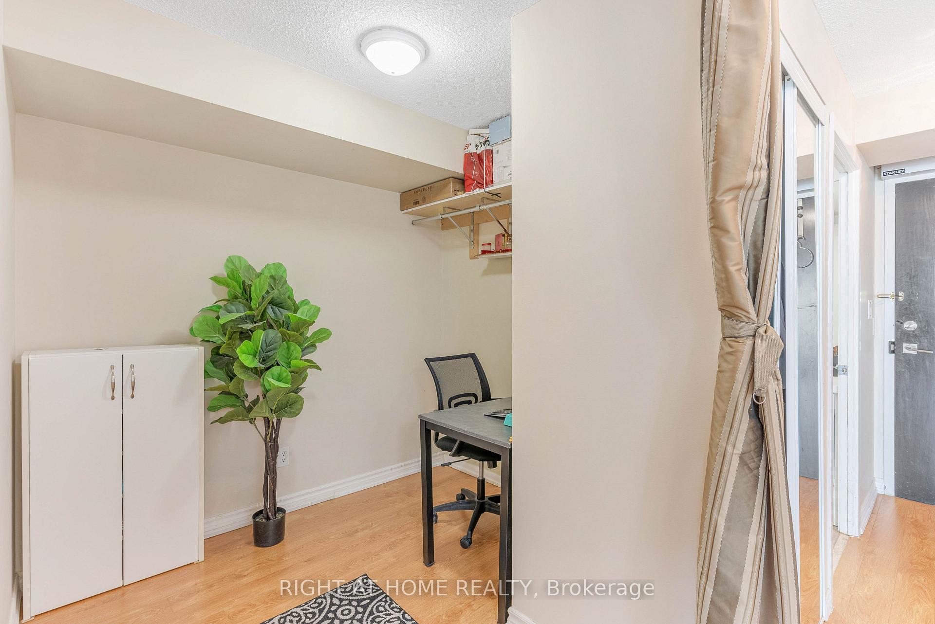 Photo 12 of Unit 1807, 231 Fort York Boulevard, Toronto, Waterfront Communities — HOMEH