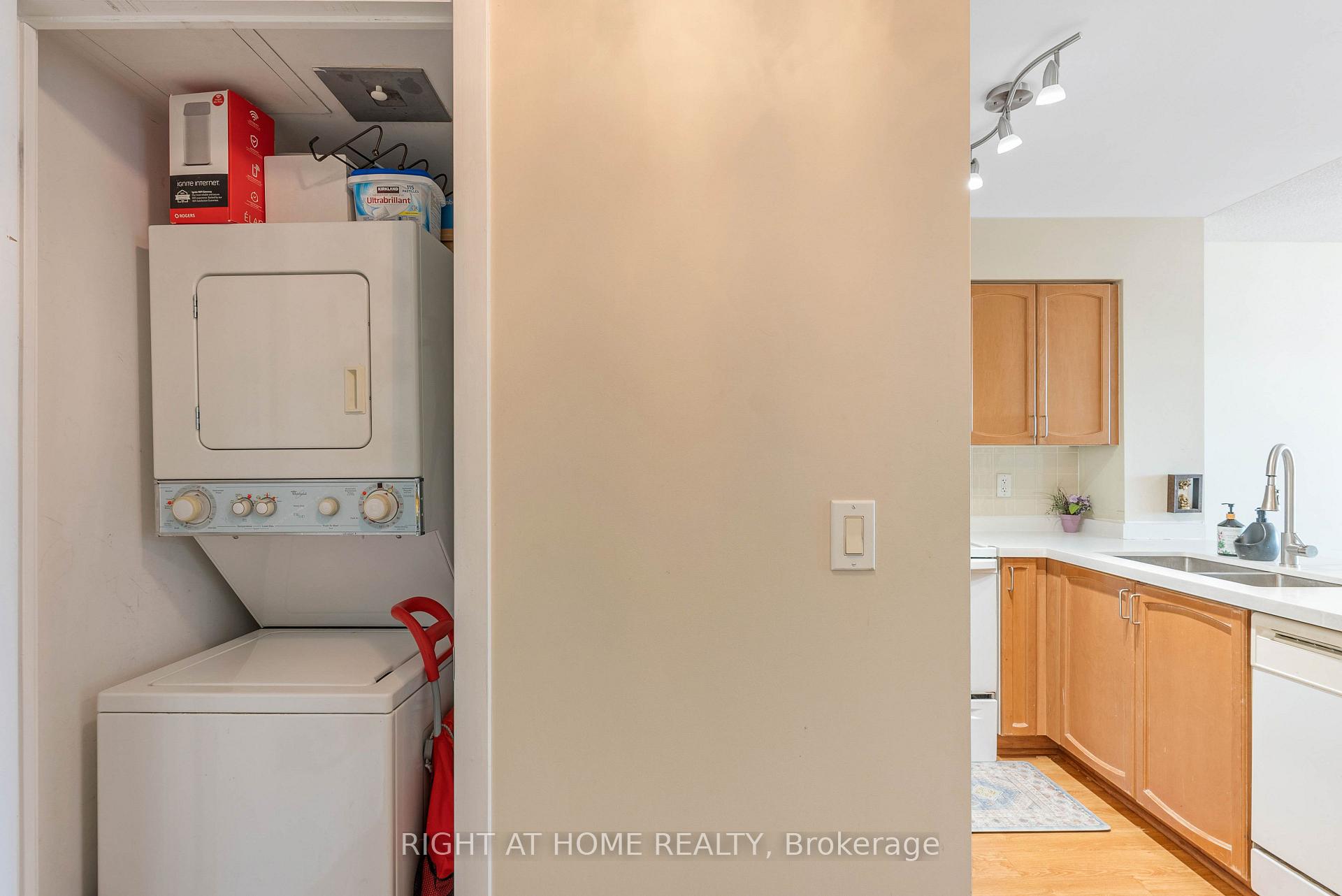 Photo 14 of Unit 1807, 231 Fort York Boulevard, Toronto, Waterfront Communities — HOMEH