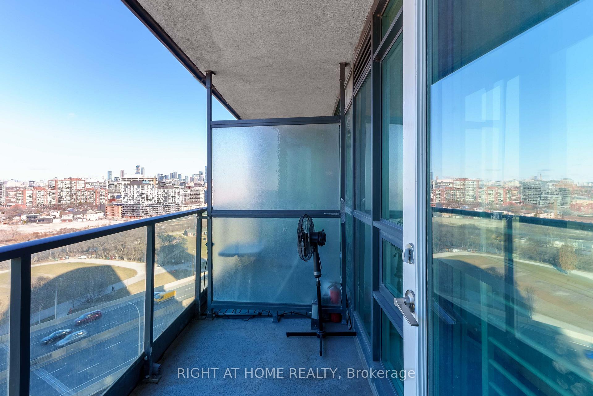 Photo 13 of Unit 1807, 231 Fort York Boulevard, Toronto, Waterfront Communities — HOMEH