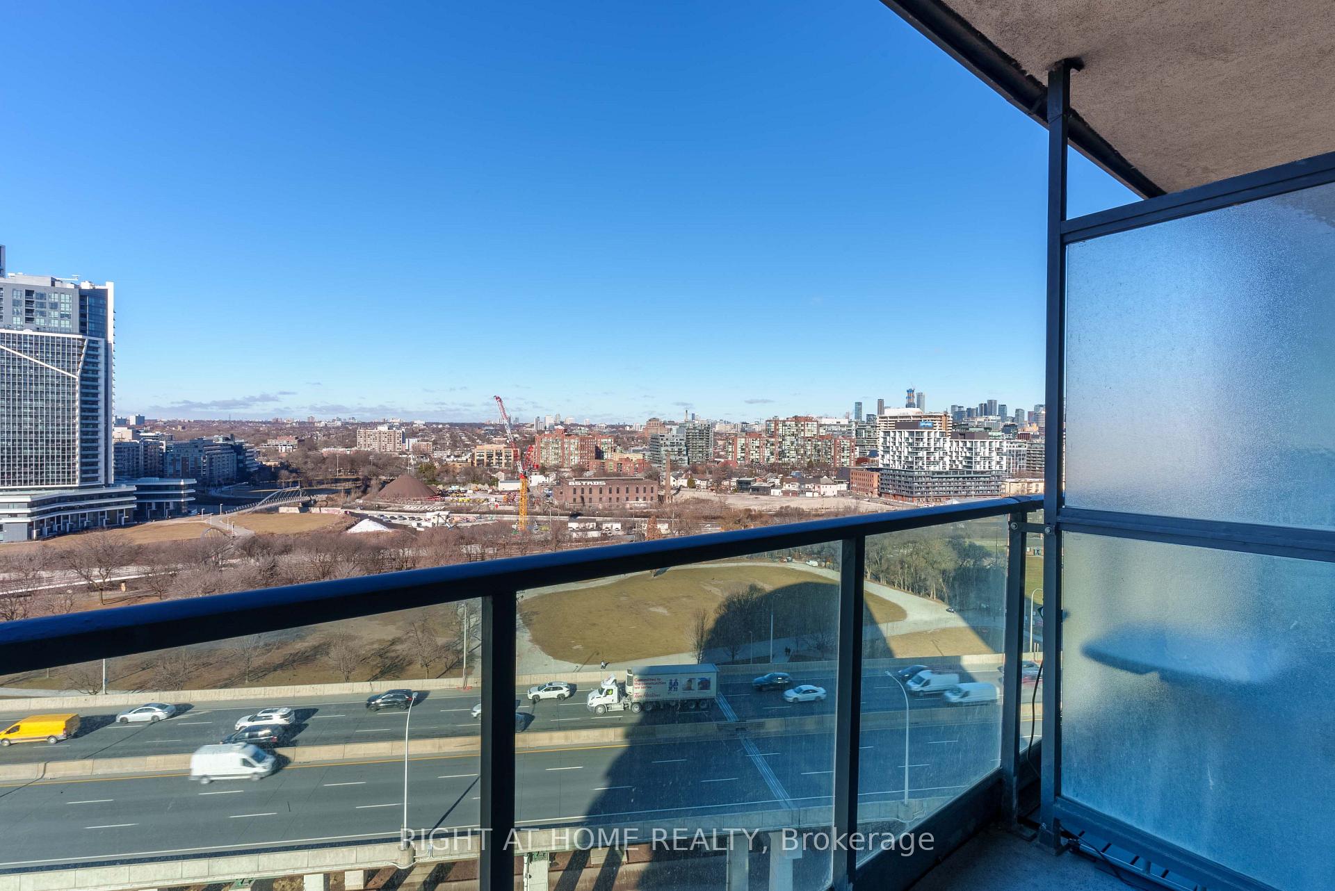 Photo 15 of Unit 1807, 231 Fort York Boulevard, Toronto, Waterfront Communities — HOMEH