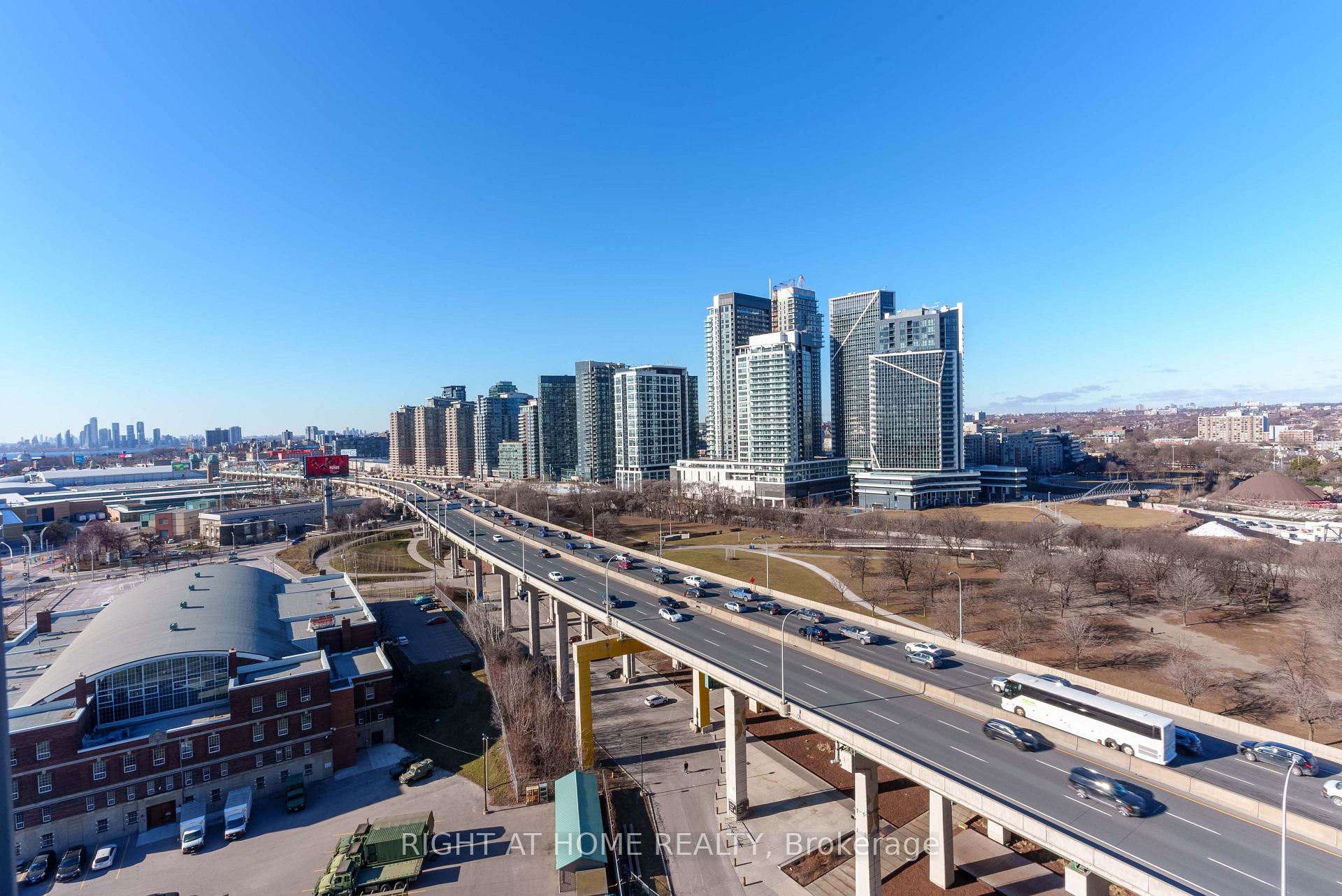 Photo 17 of Unit 1807, 231 Fort York Boulevard, Toronto, Waterfront Communities — HOMEH