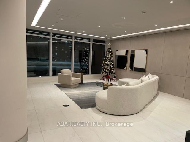 Photo 5 of Unit PH-02, 50 Upper Mall Way, Vaughan, Brownridge — HOMEH