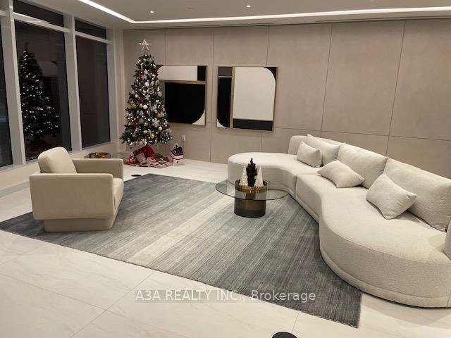 Photo 6 of Unit PH-02, 50 Upper Mall Way, Vaughan, Brownridge — HOMEH