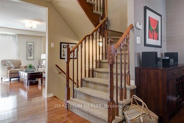 Photo 8 of 39 Blue Sky Trail, Hamilton, Waterdown — HOMEH