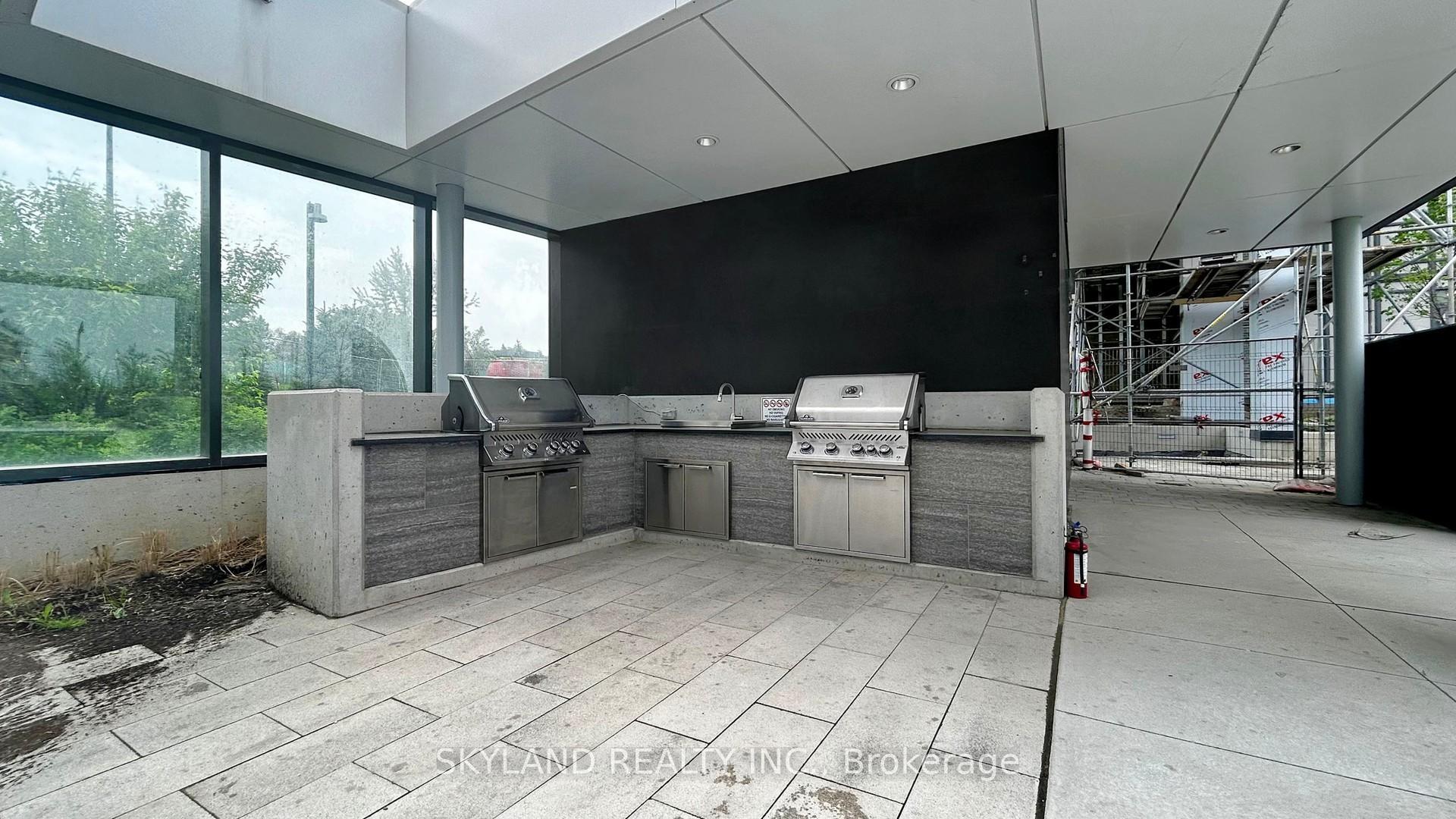 Photo 4 of Unit 608, 27 Mcmahon Street, North York, Bayview Village — HOMEH