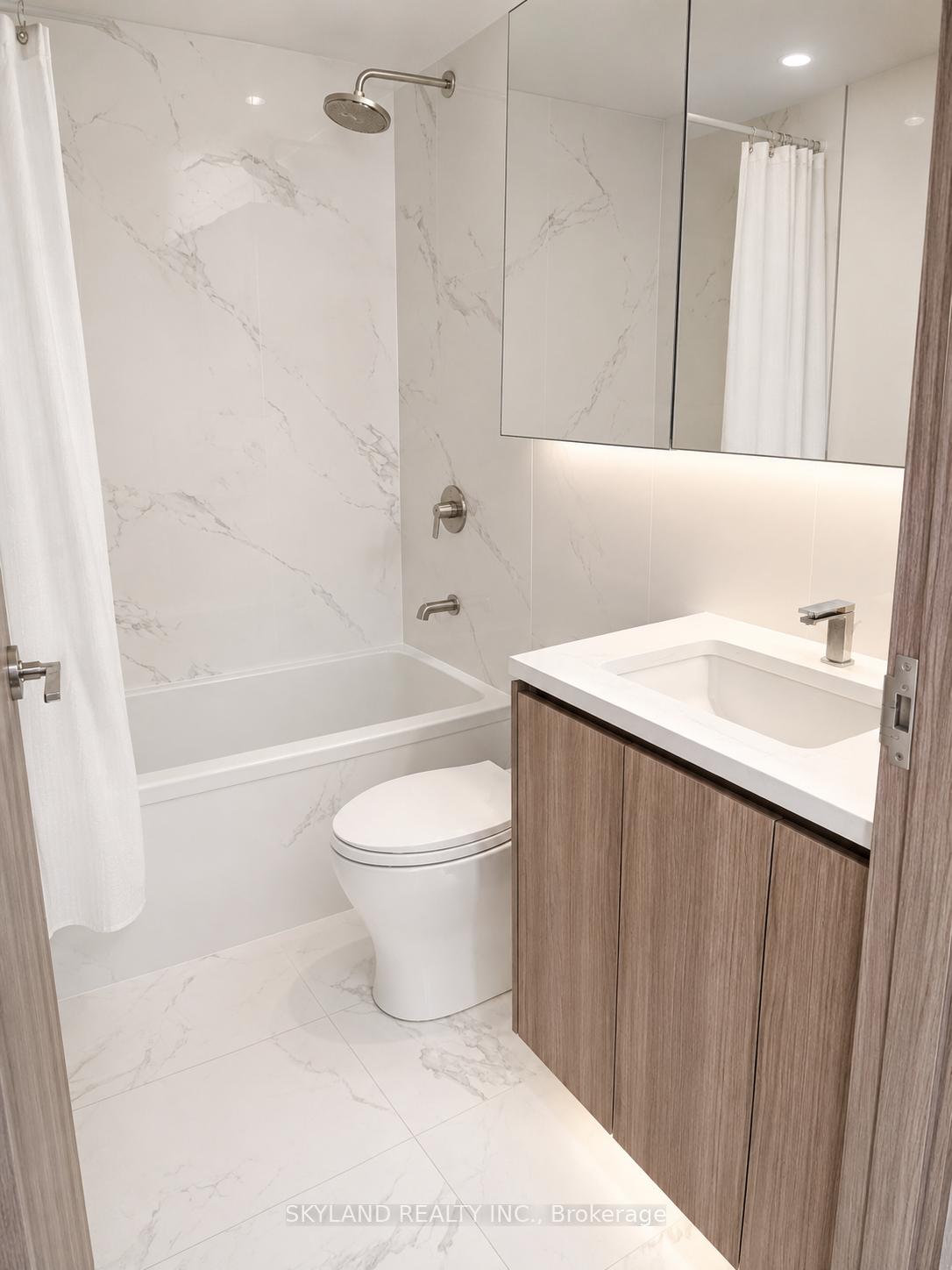 Photo 17 of Unit 608, 27 Mcmahon Street, North York, Bayview Village — HOMEH