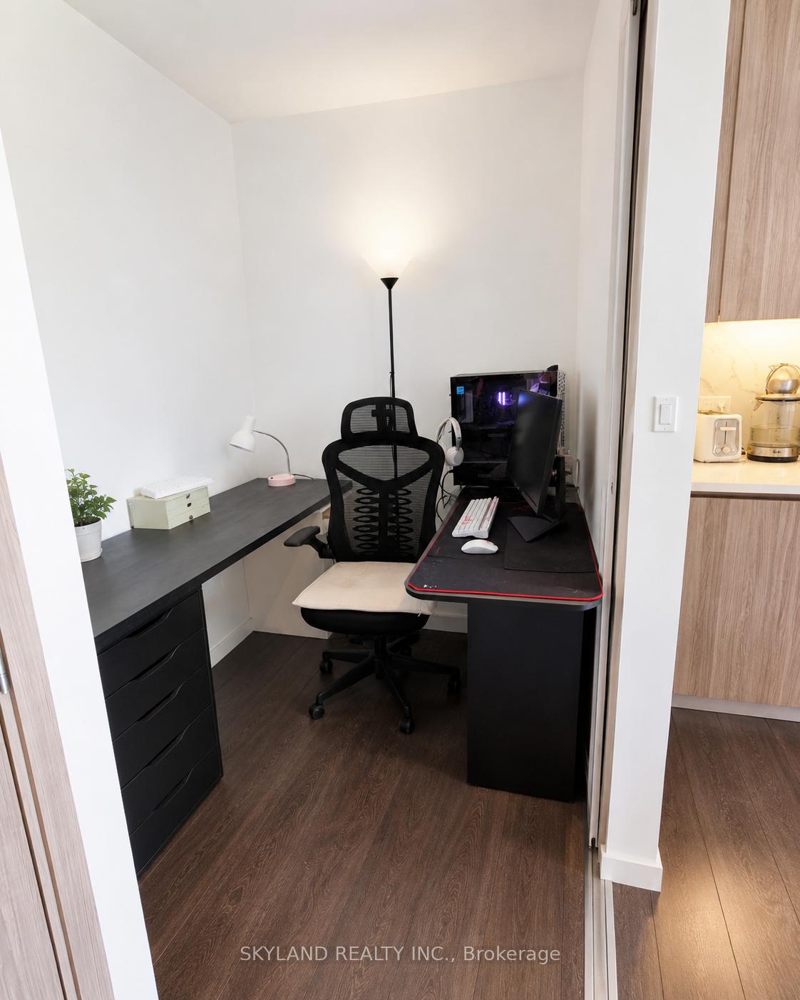 Photo 20 of Unit 608, 27 Mcmahon Street, North York, Bayview Village — HOMEH