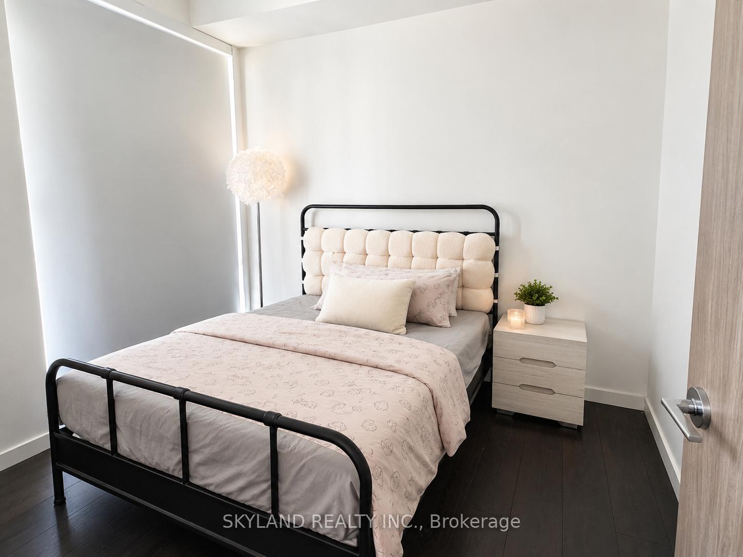 Photo 30 of Unit 608, 27 Mcmahon Street, North York, Bayview Village — HOMEH
