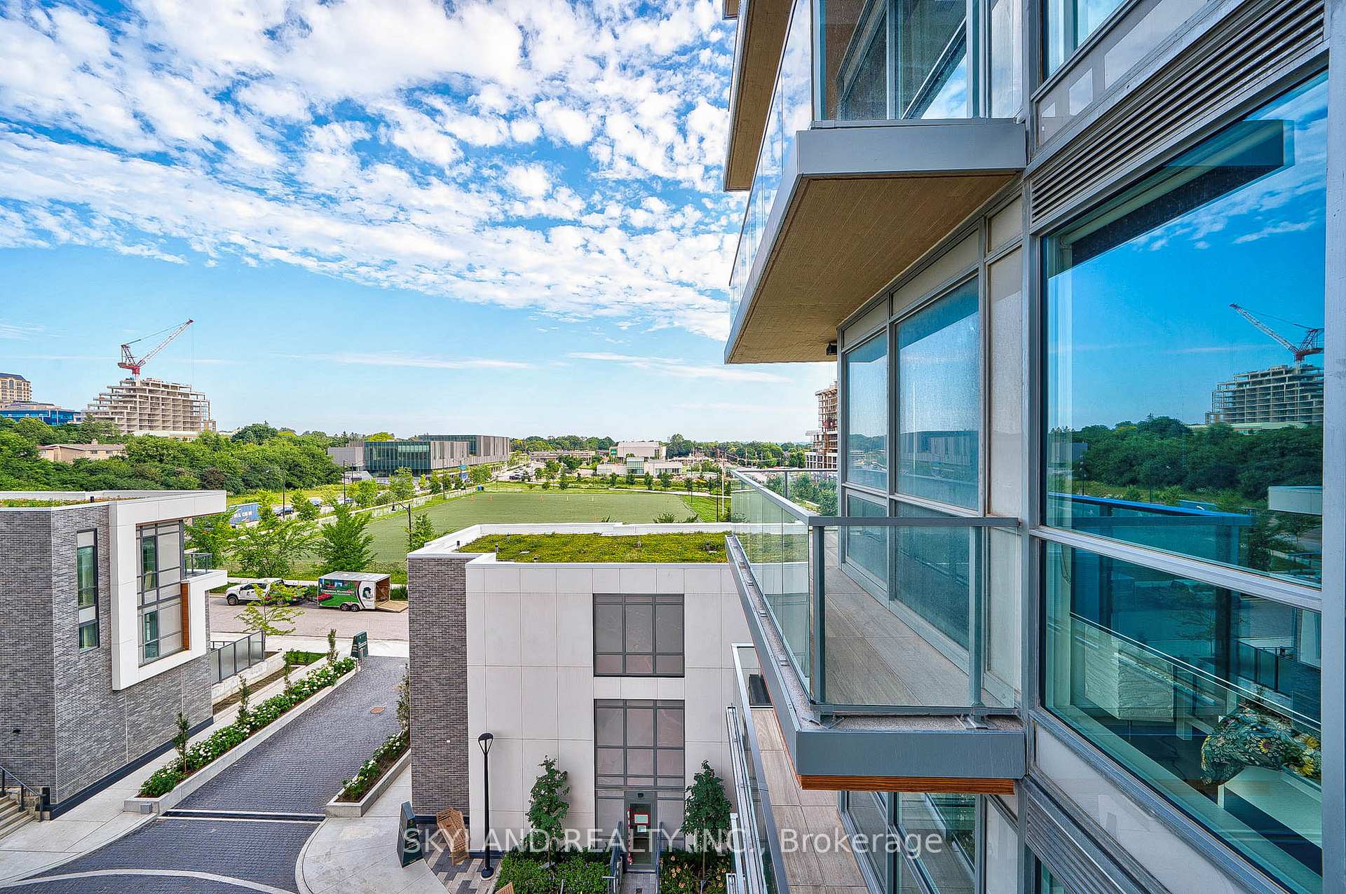Photo 33 of Unit 608, 27 Mcmahon Street, North York, Bayview Village — HOMEH