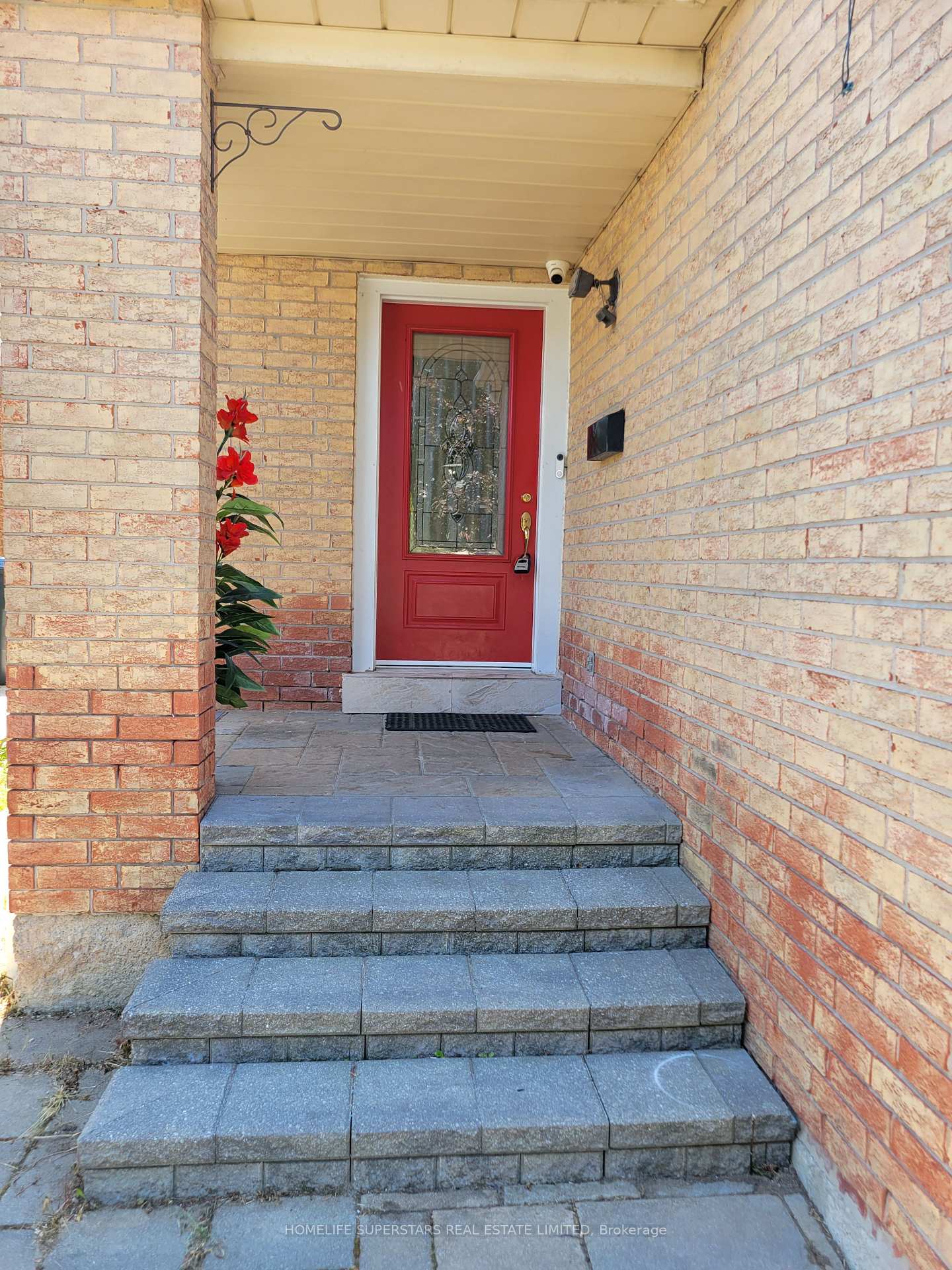 Photo 4 of 3 Scotia Drive, Brampton, Fletcher's West — HOMEH
