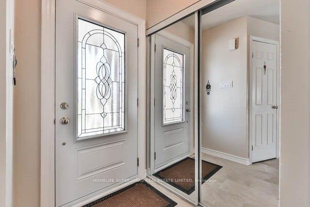 Photo 5 of 3 Scotia Drive, Brampton, Fletcher's West — HOMEH