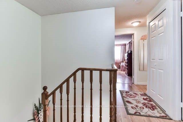 Photo 13 of 3 Scotia Drive, Brampton, Fletcher's West — HOMEH