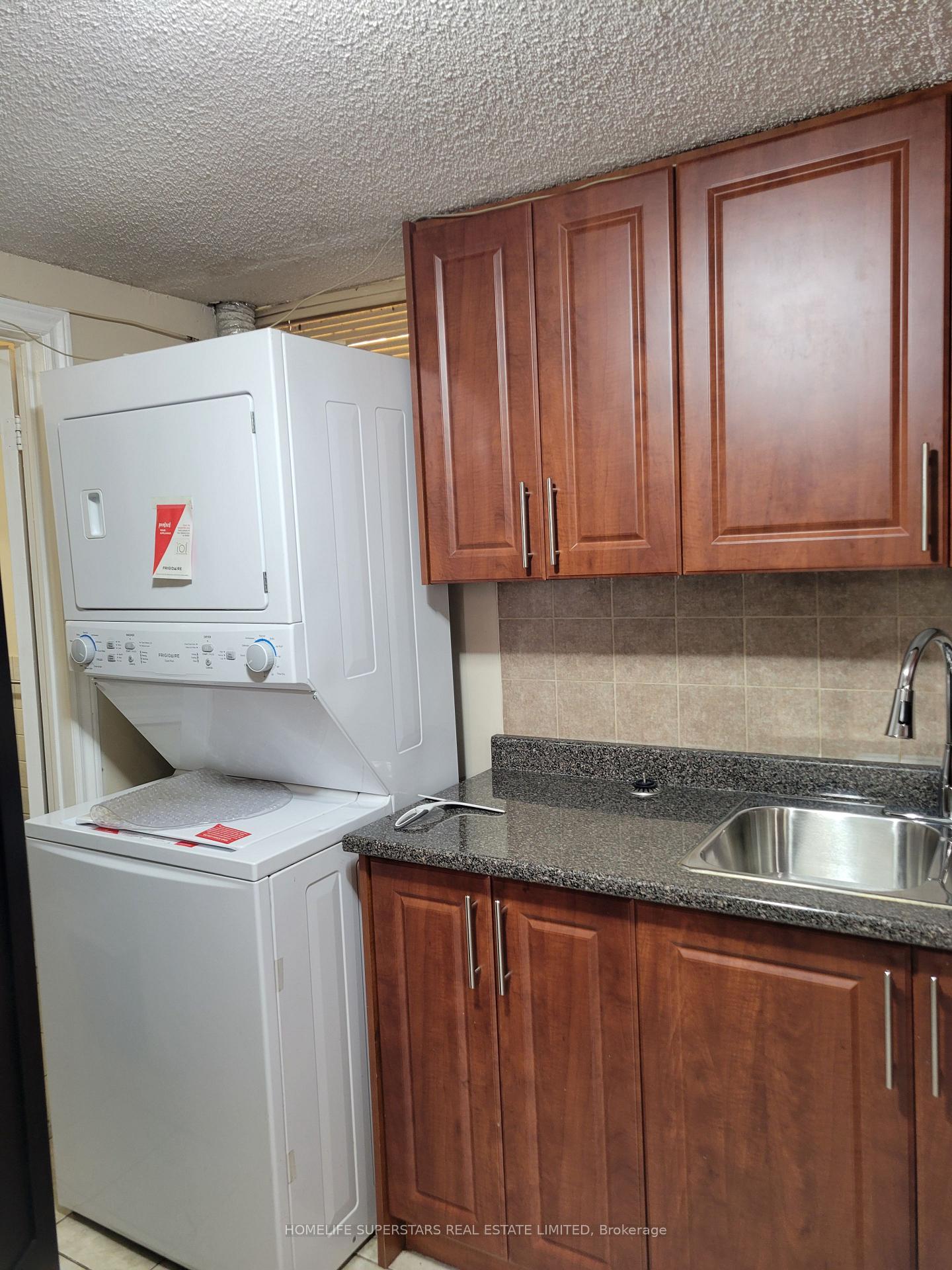Photo 25 of 3 Scotia Drive, Brampton, Fletcher's West — HOMEH