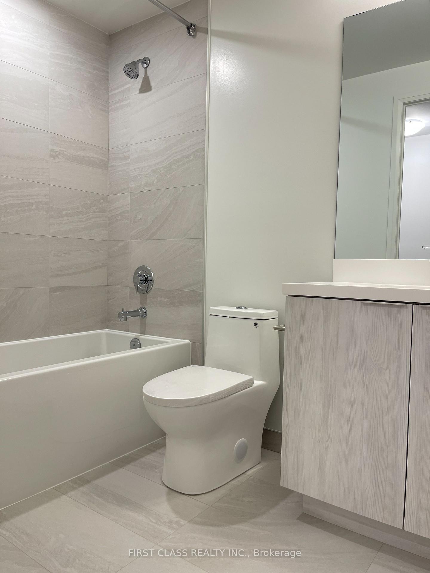 Photo 2 of Unit 520, 400 King Street W, Toronto, Waterfront Communities — HOMEH