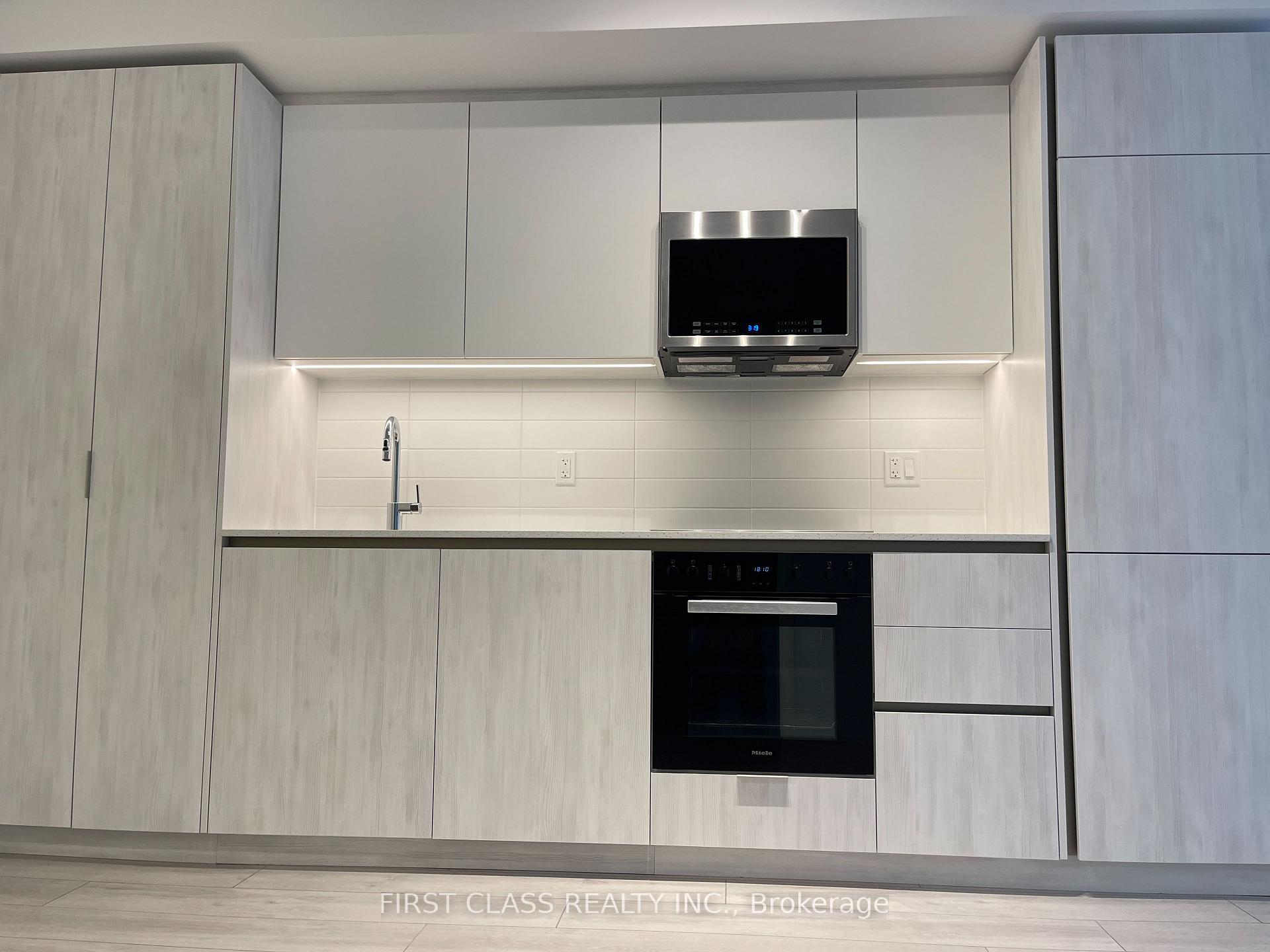 Photo 6 of Unit 520, 400 King Street W, Toronto, Waterfront Communities — HOMEH
