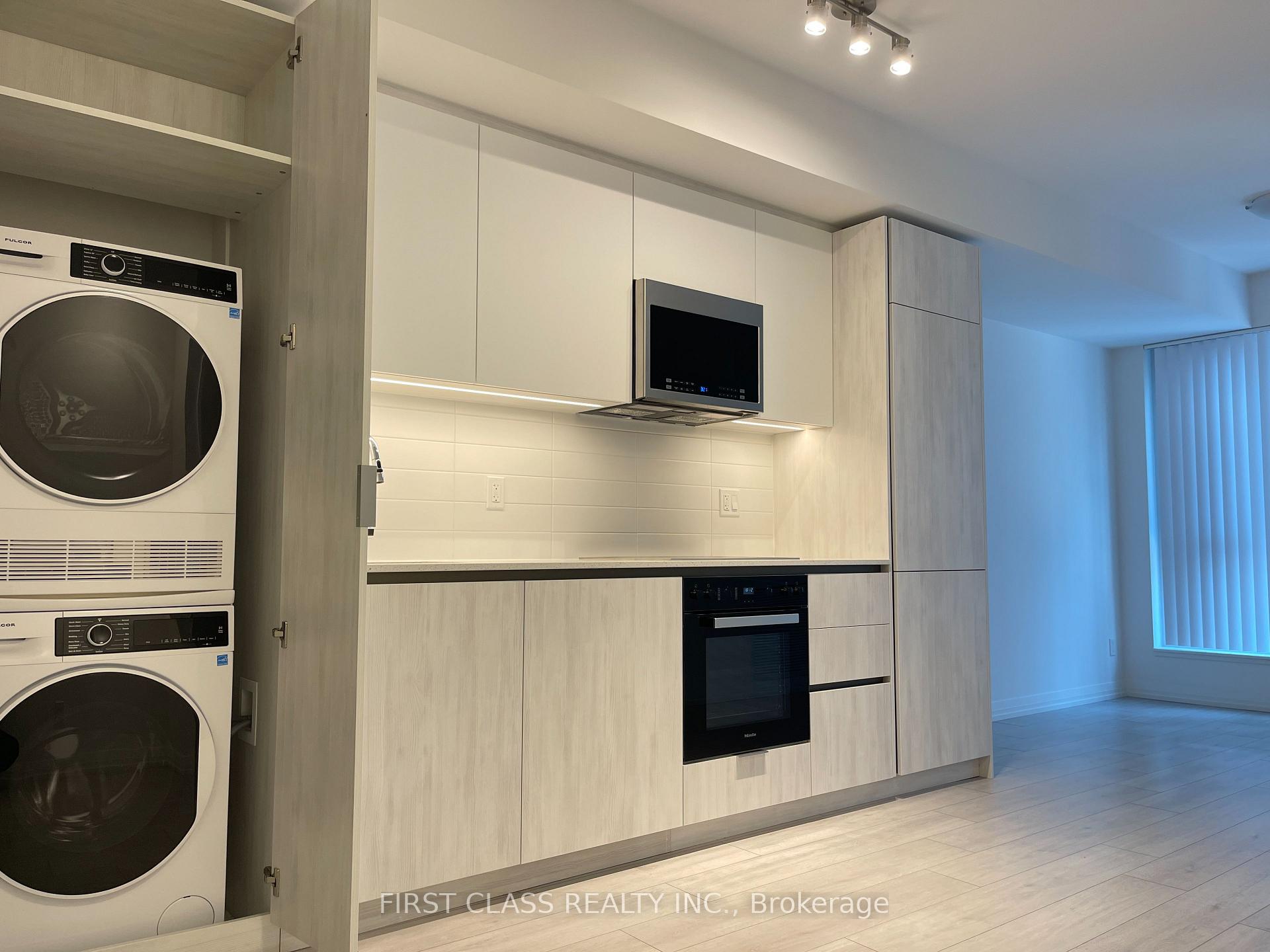 Photo 7 of Unit 520, 400 King Street W, Toronto, Waterfront Communities — HOMEH