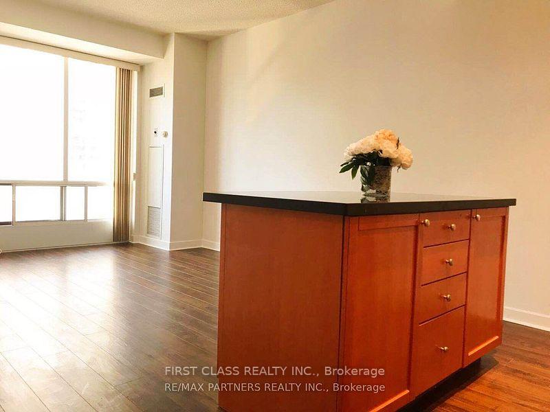 Photo 7 of Unit 1514, 85 Bloor Street E, Toronto, Church-Yonge Corridor — HOMEH