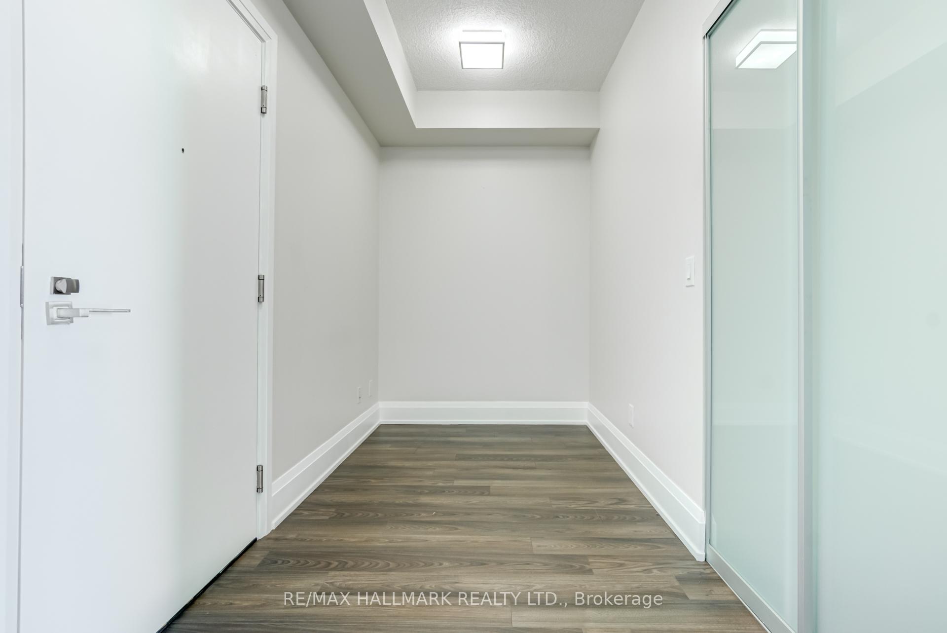 Photo 6 of Unit 807, 120 Harrison Garden Boulevard, North York, Willowdale East — HOMEH