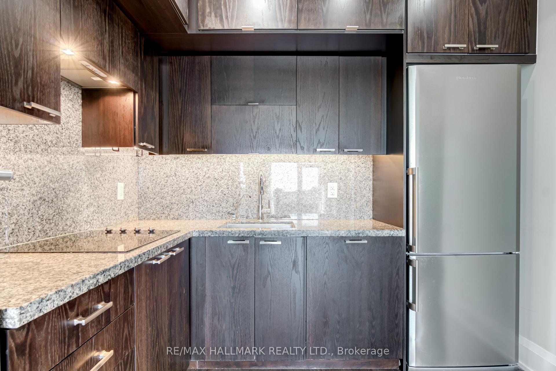 Photo 14 of Unit 807, 120 Harrison Garden Boulevard, North York, Willowdale East — HOMEH