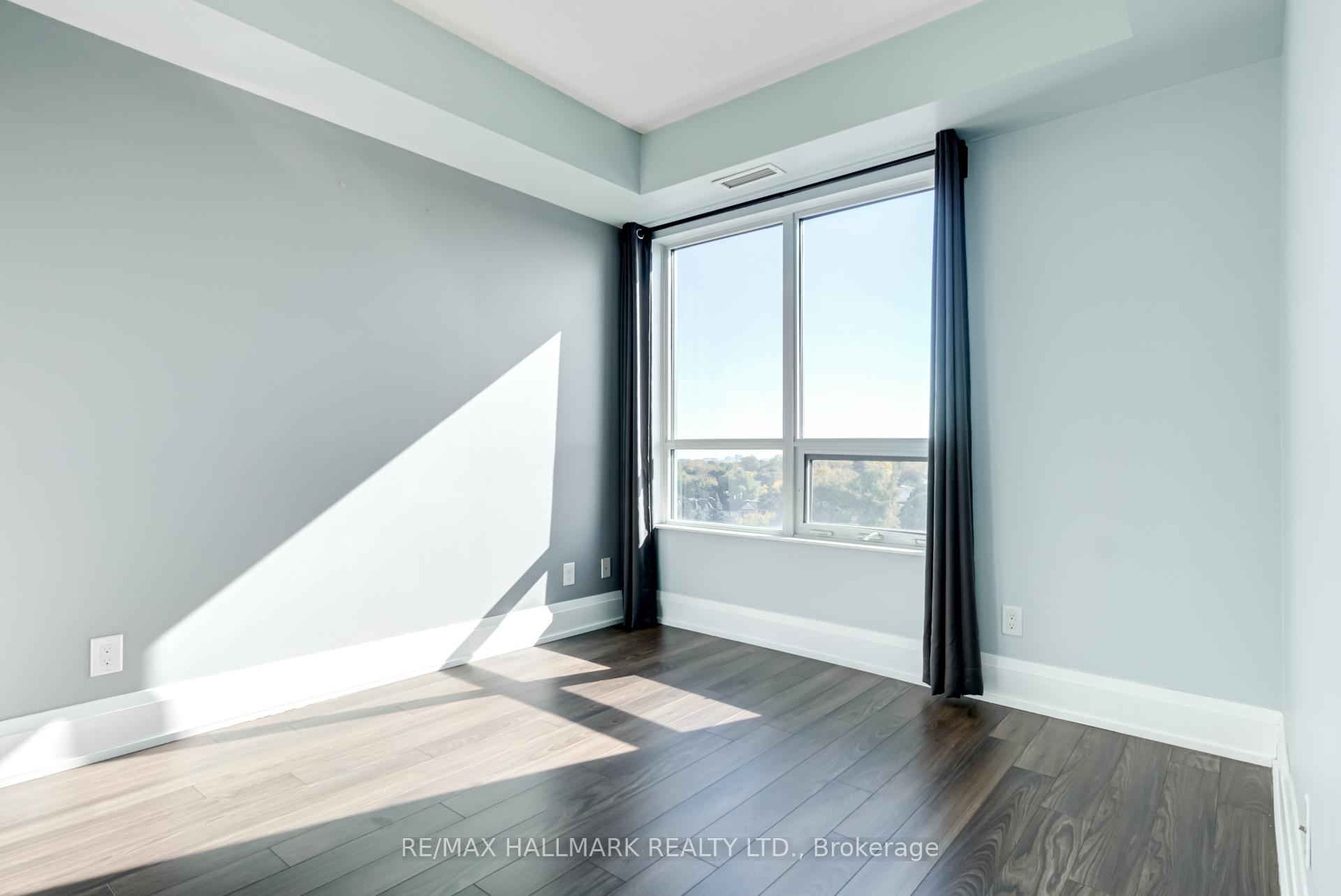 Photo 16 of Unit 807, 120 Harrison Garden Boulevard, North York, Willowdale East — HOMEH